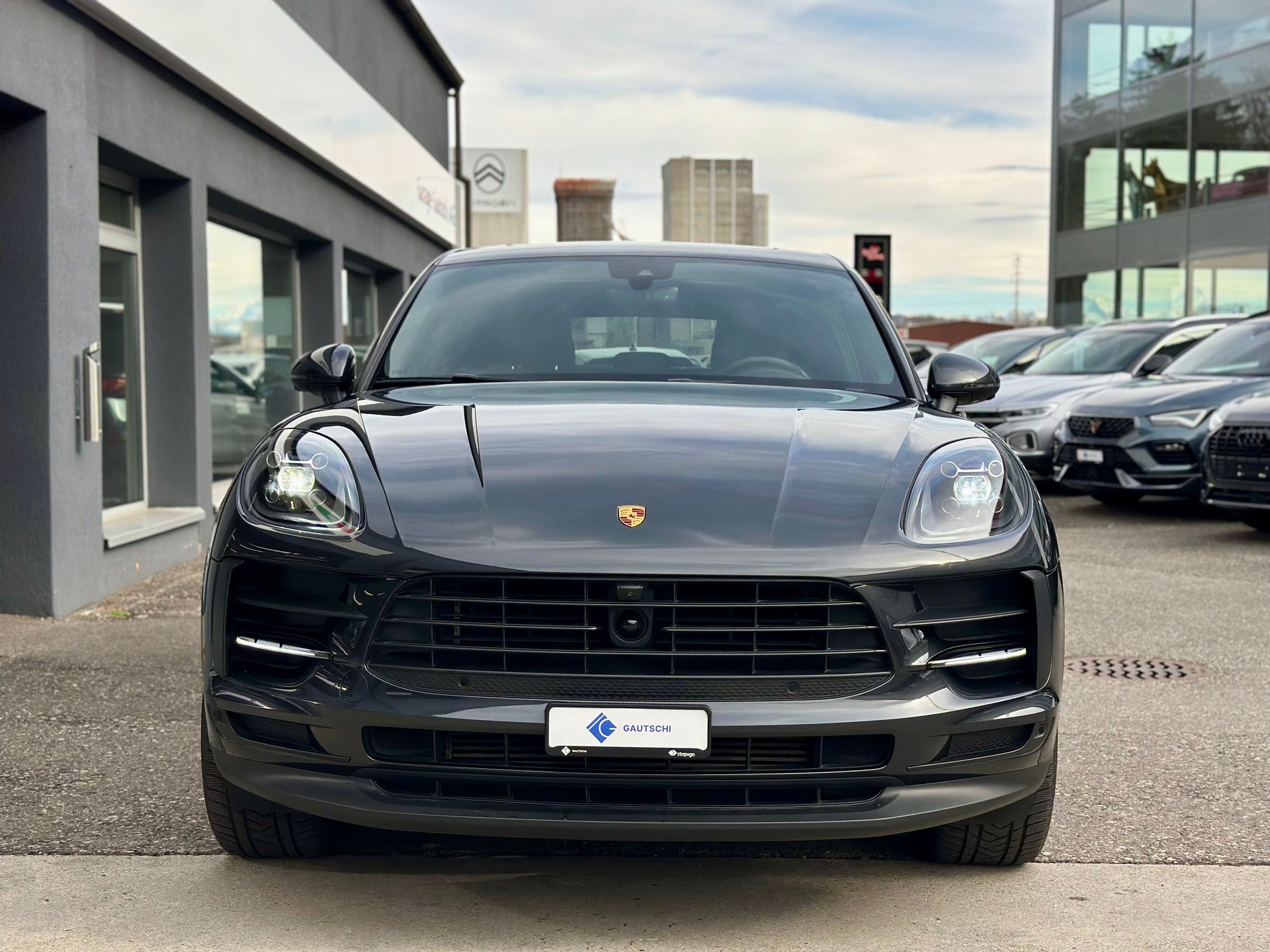 PORSCHE Macan PDK-image-1