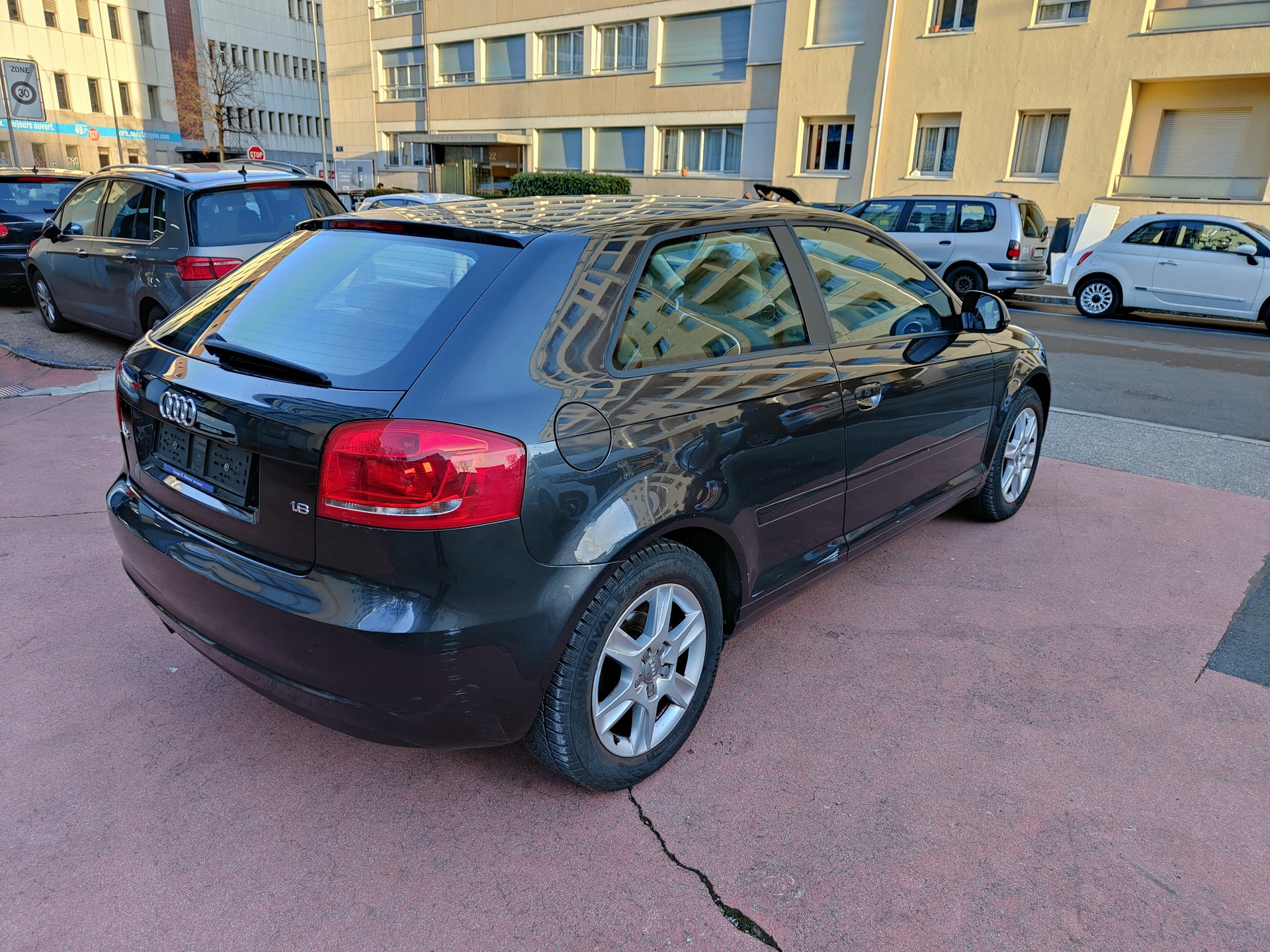 AUDI A3 1.6 Ambiente-image-3