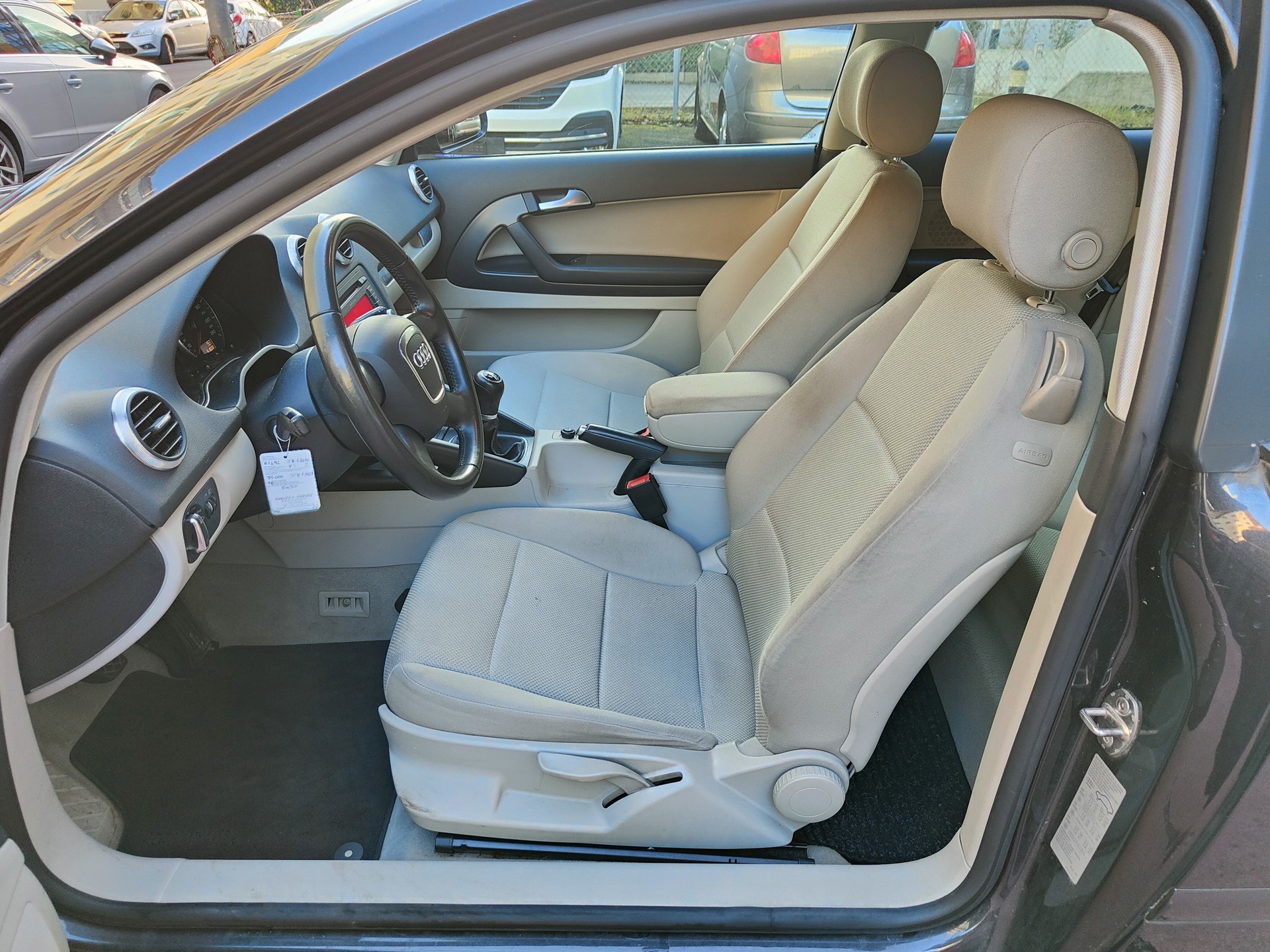 AUDI A3 1.6 Ambiente-image-5
