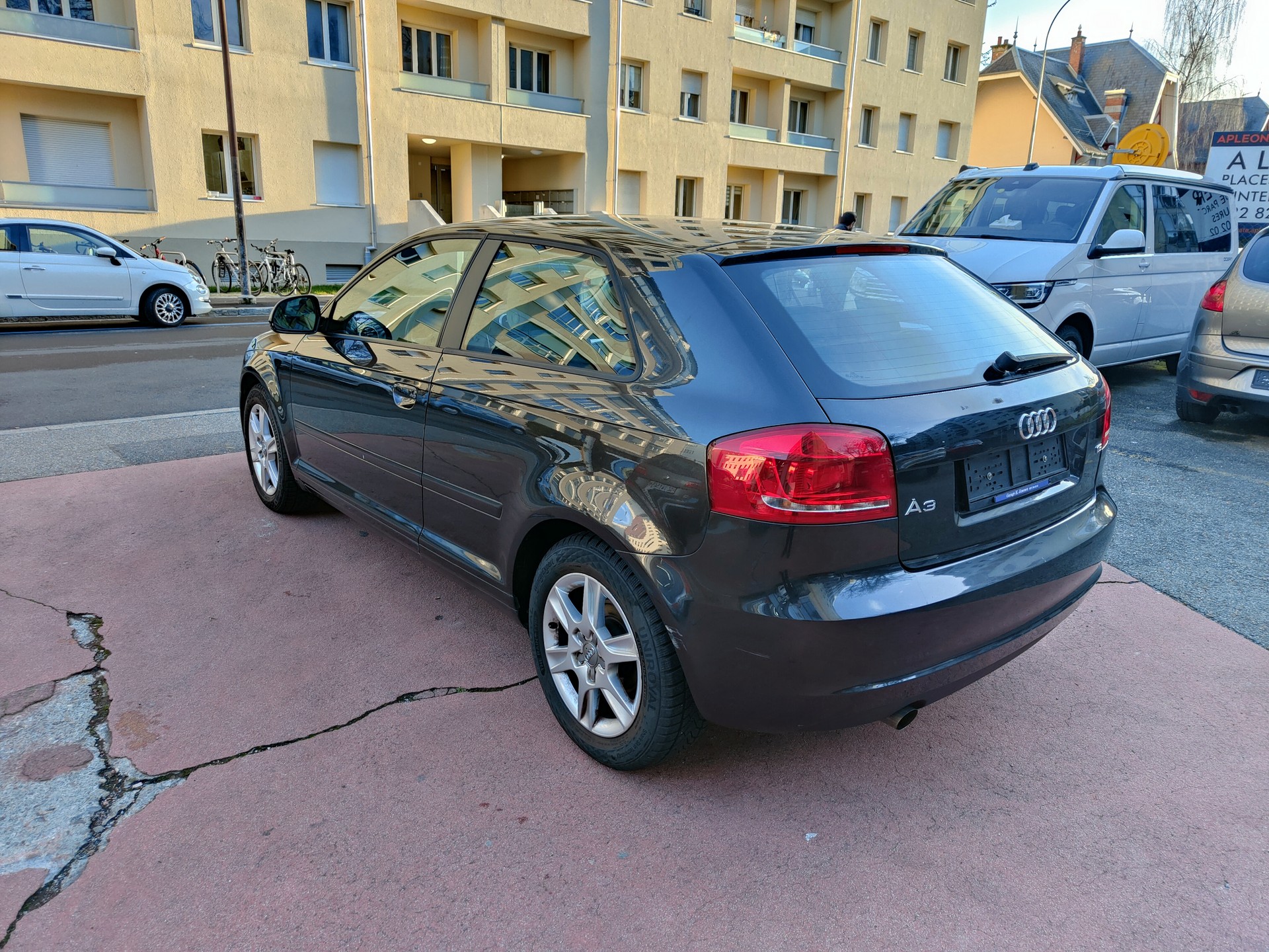 AUDI A3 1.6 Ambiente-image-1