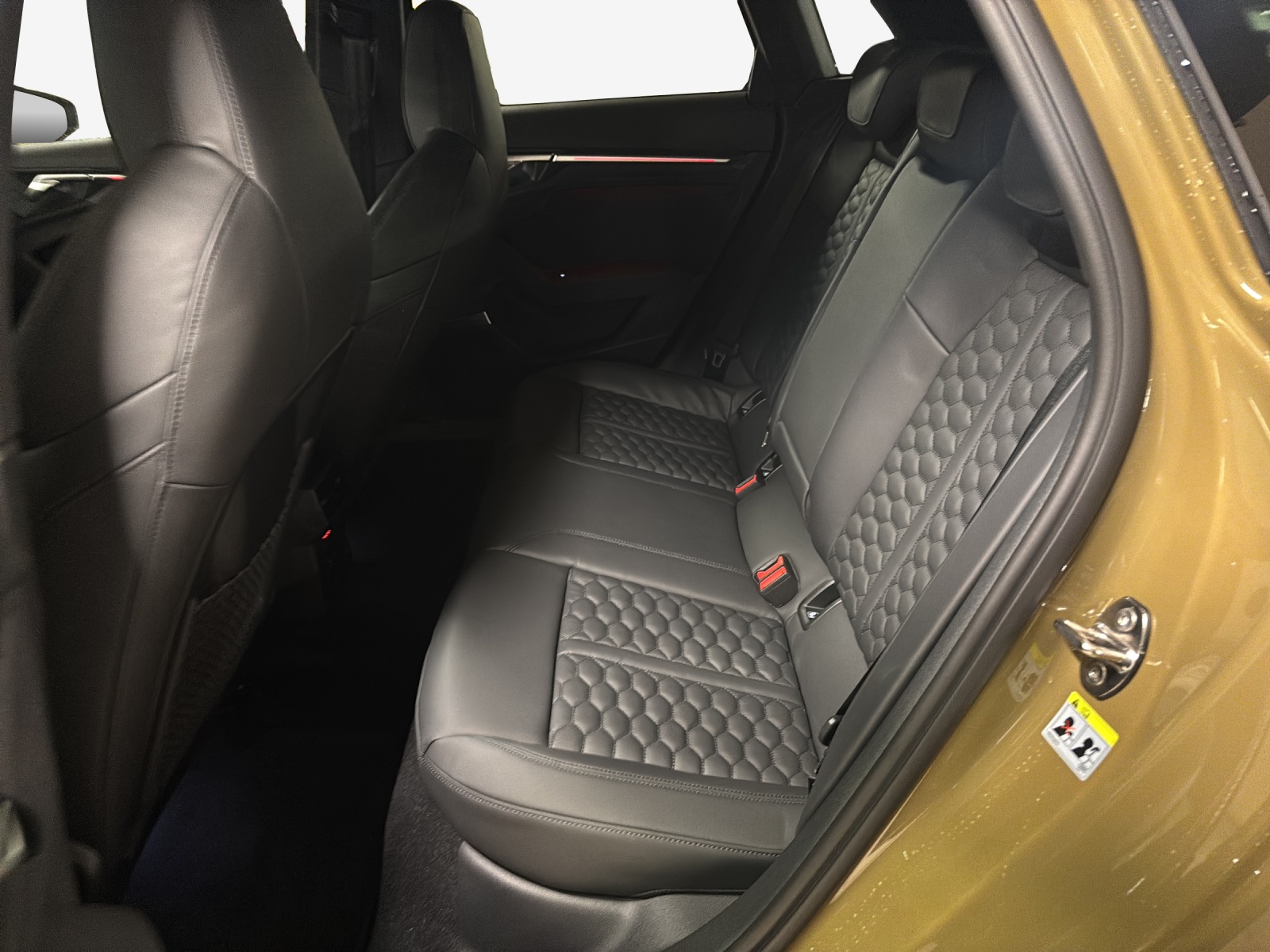 AUDI RS3 Sportback 2.5 TSI quattro S-tronic-image-6