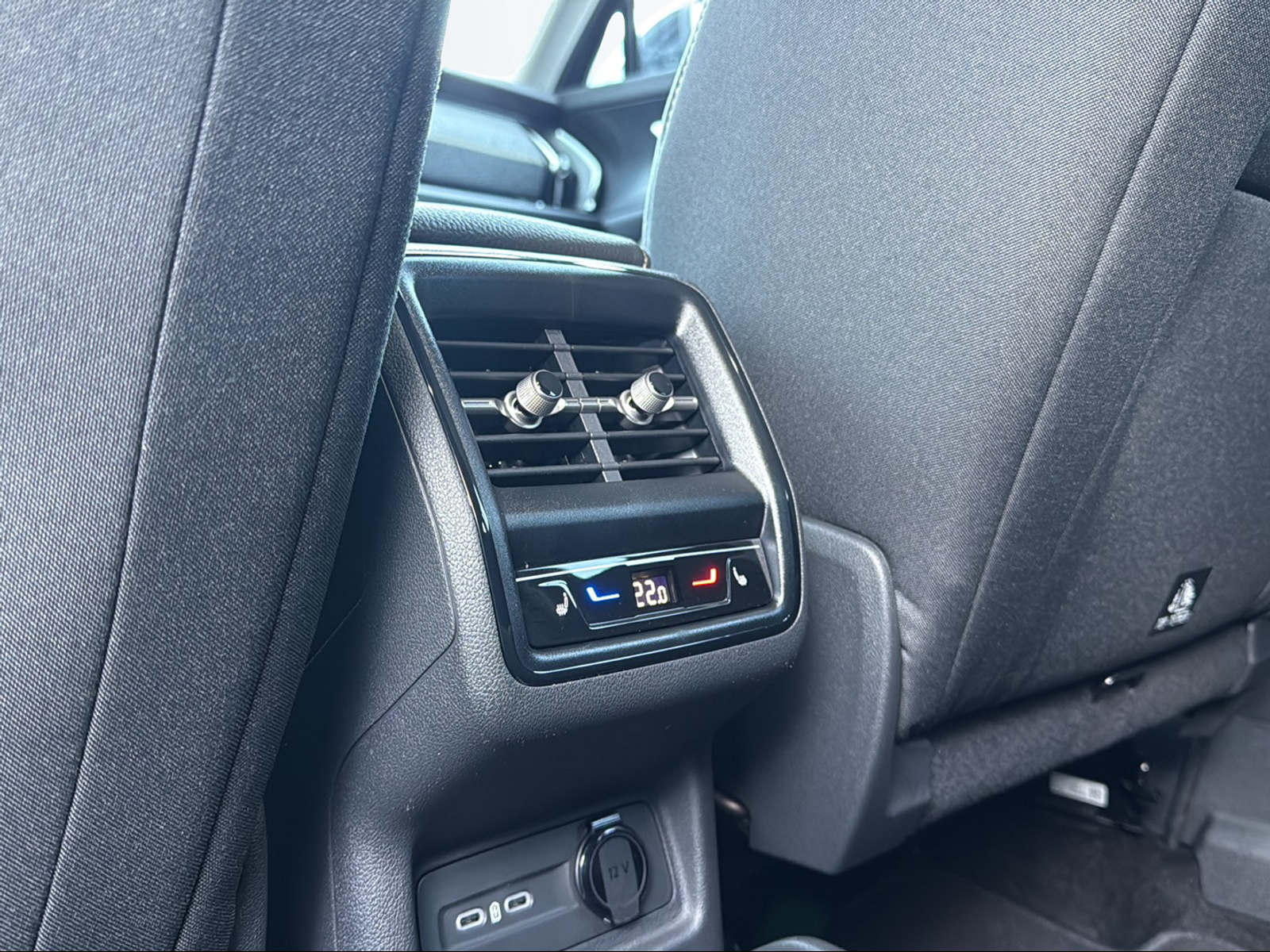 SKODA Kodiaq 2.0 TSI Dynamic-image-13