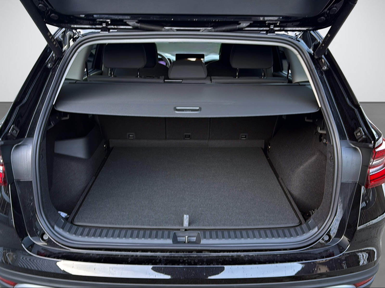 SKODA Kodiaq 2.0 TSI Dynamic-image-11