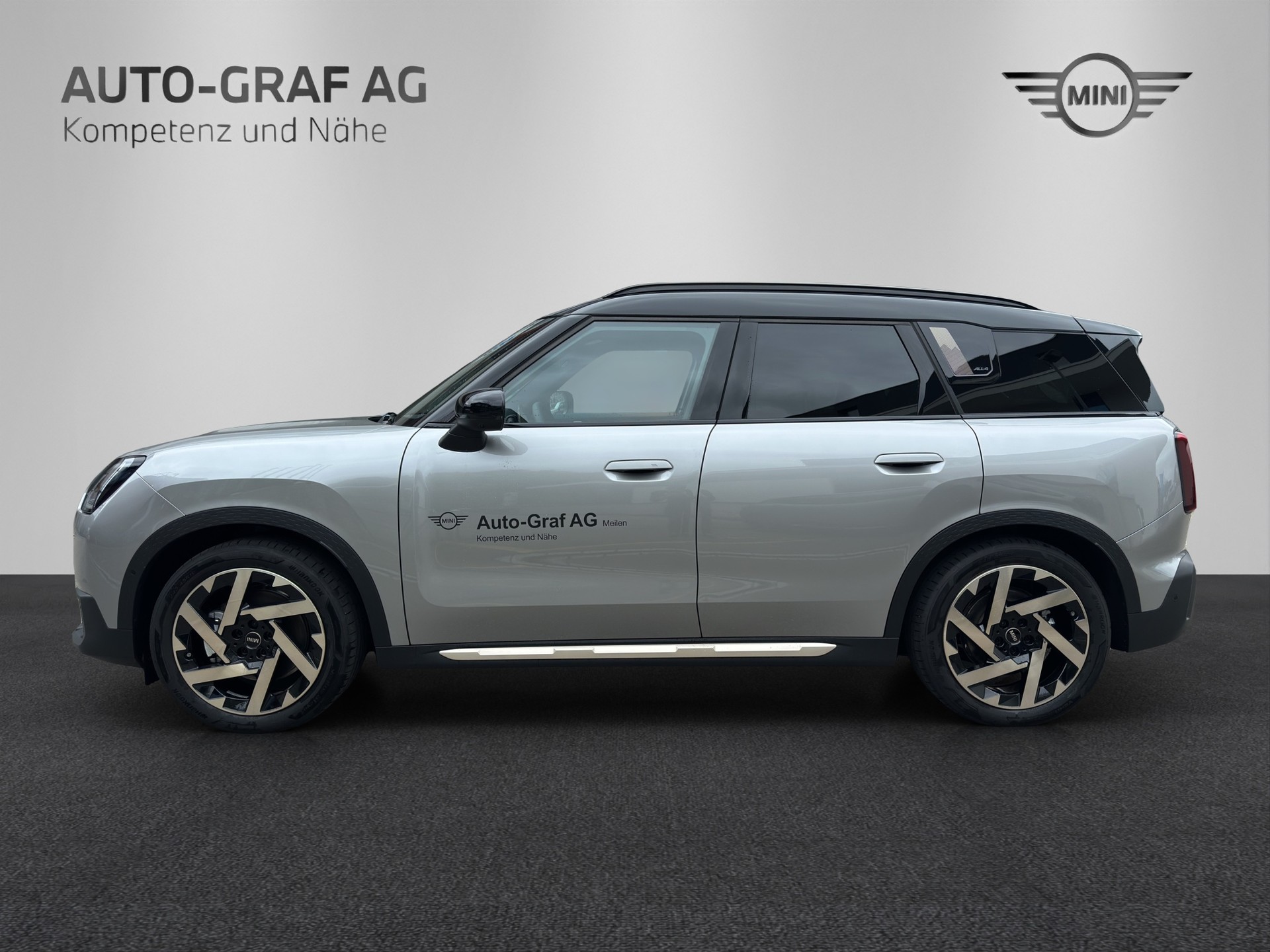 MINI SE "Favoured Trim"-image-1