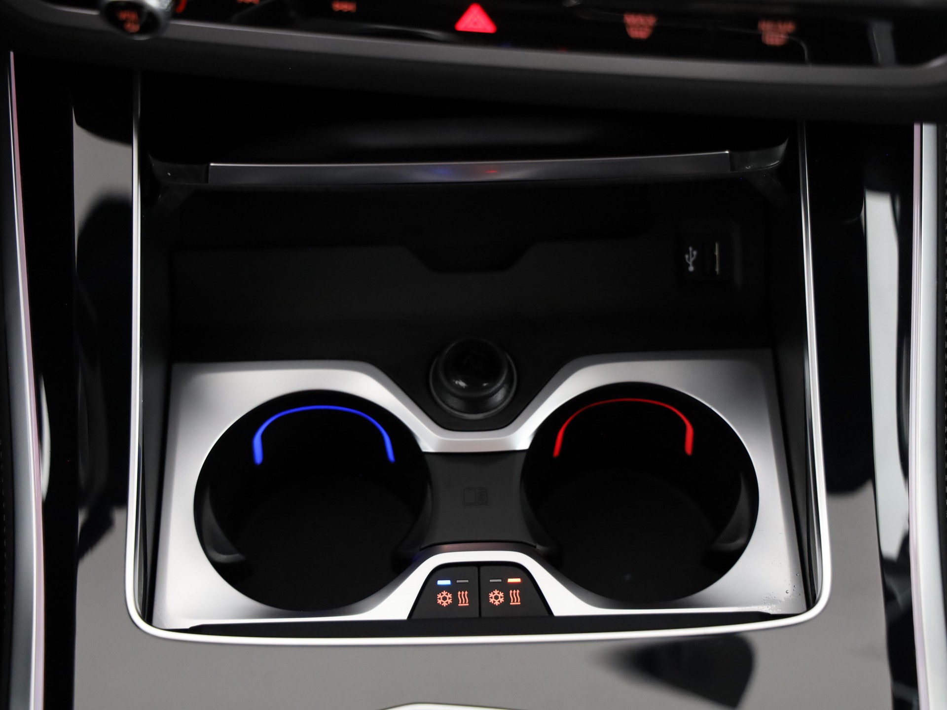 BMW X5 M60i xDrive-image-22