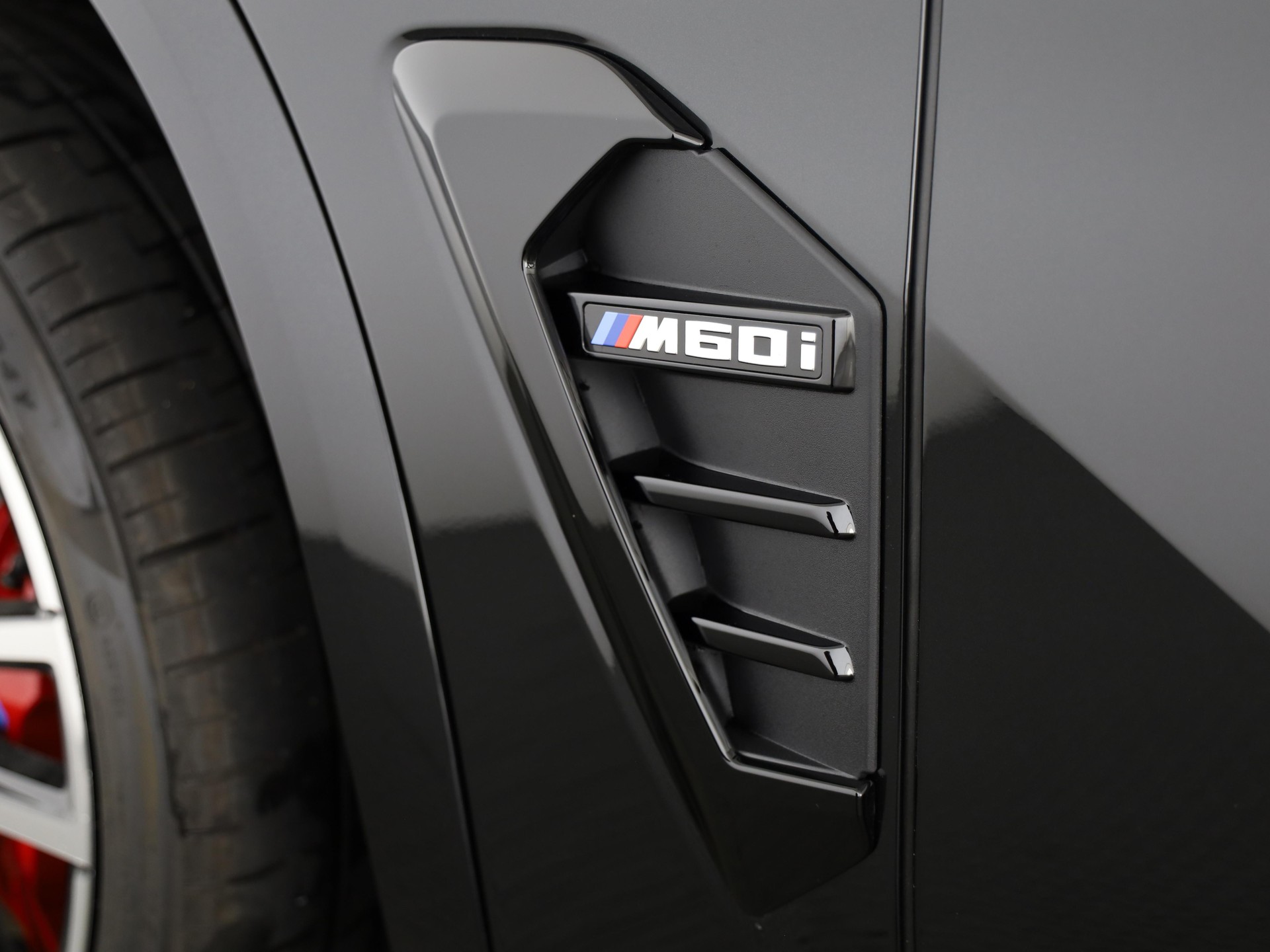 BMW X5 M60i xDrive-image-6