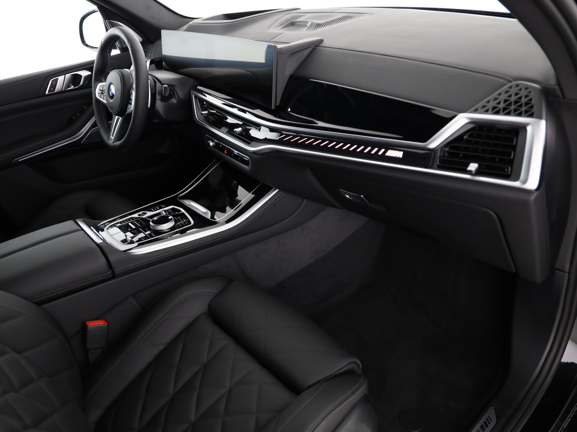 BMW X5 M60i xDrive-image-15