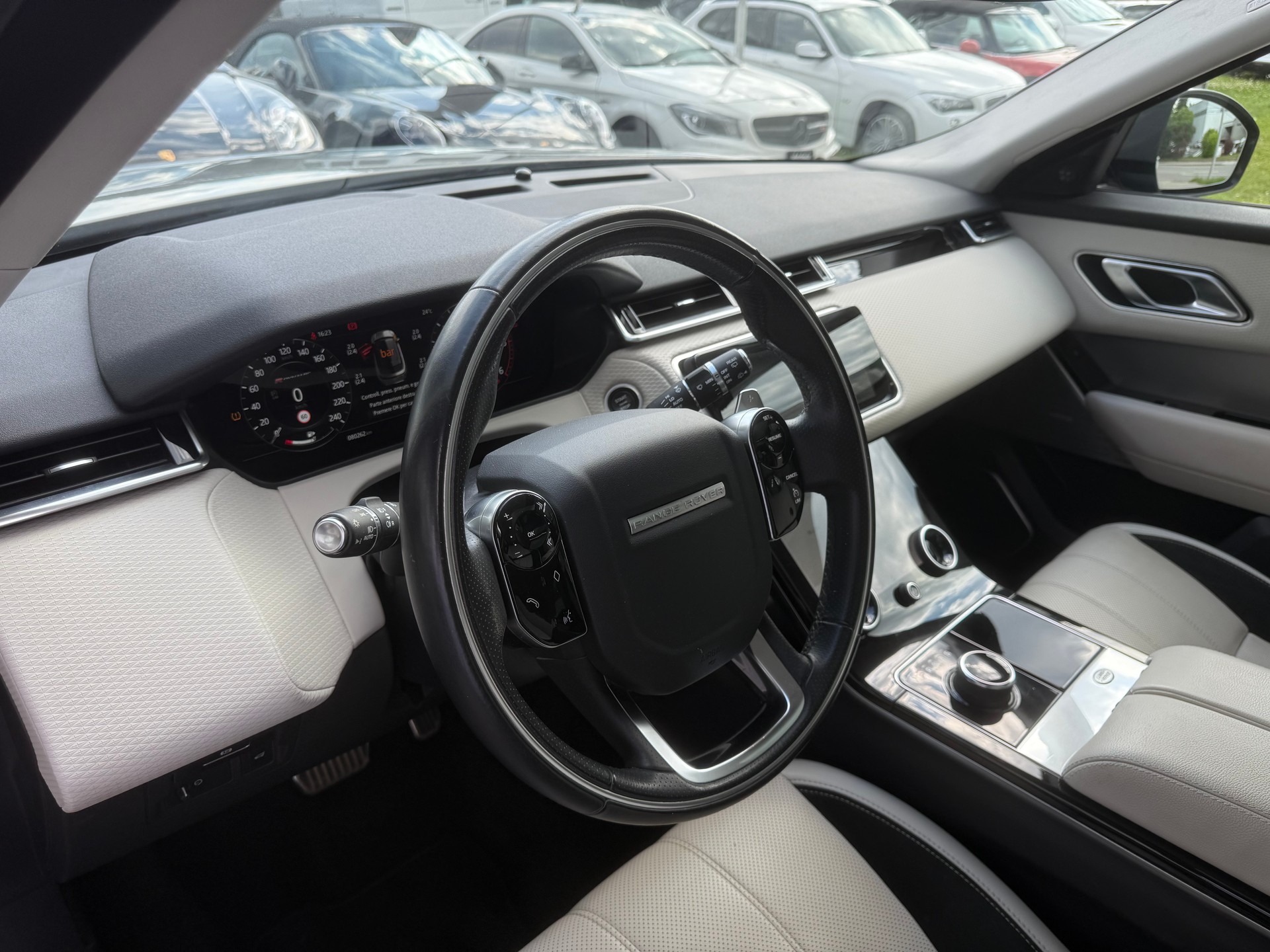 LAND ROVER Range Rover Velar R-Dynamic D 240 SE Automatic-image-13