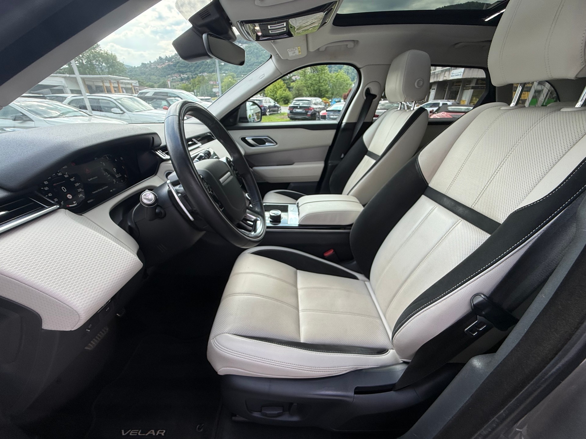 LAND ROVER Range Rover Velar R-Dynamic D 240 SE Automatic-image-8