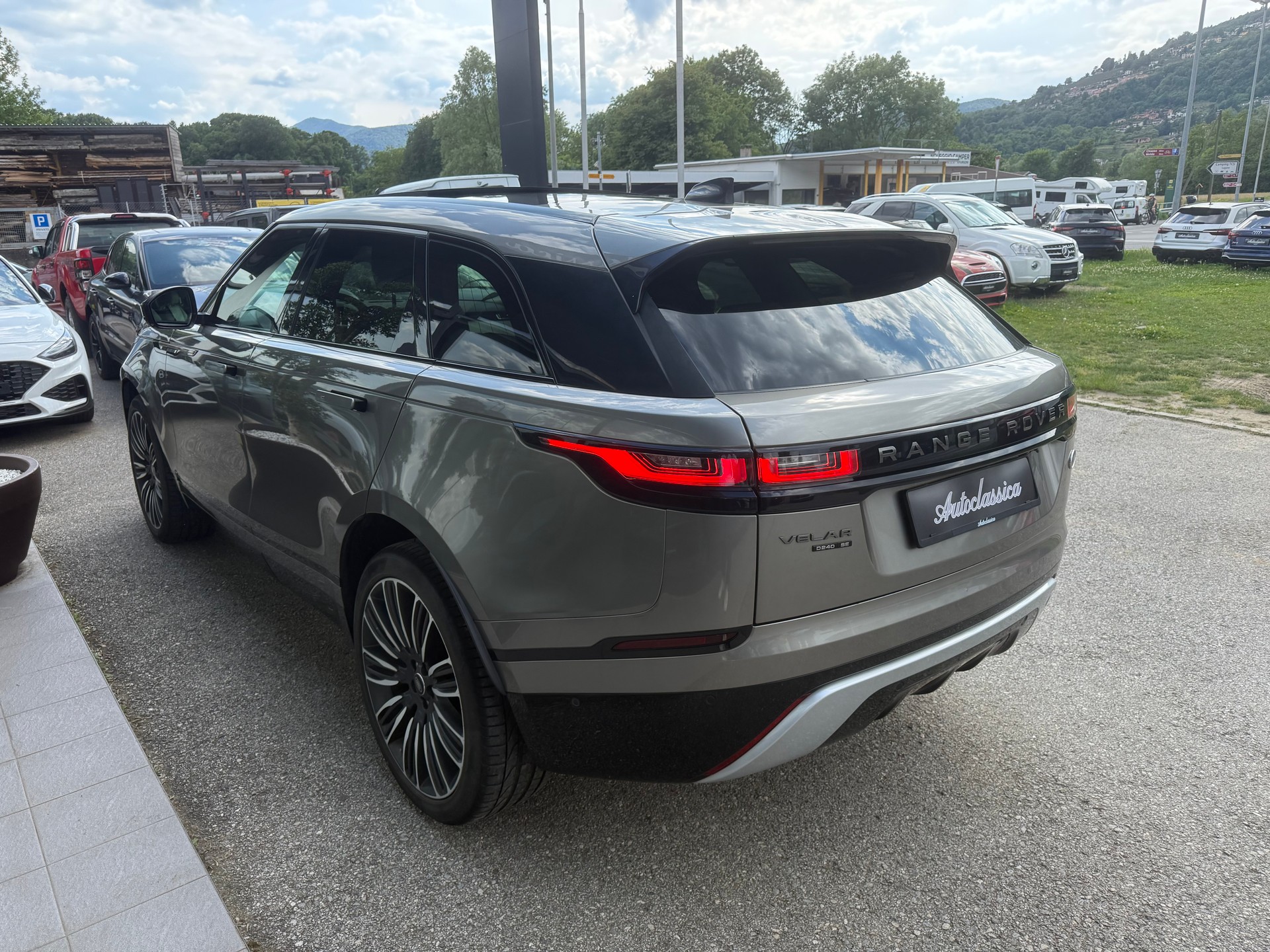LAND ROVER Range Rover Velar R-Dynamic D 240 SE Automatic-image-6