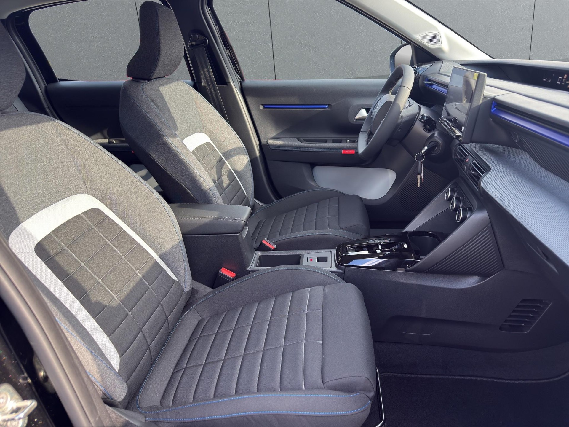 CITROEN C3 1.2 Hybrid Tonic-image-14