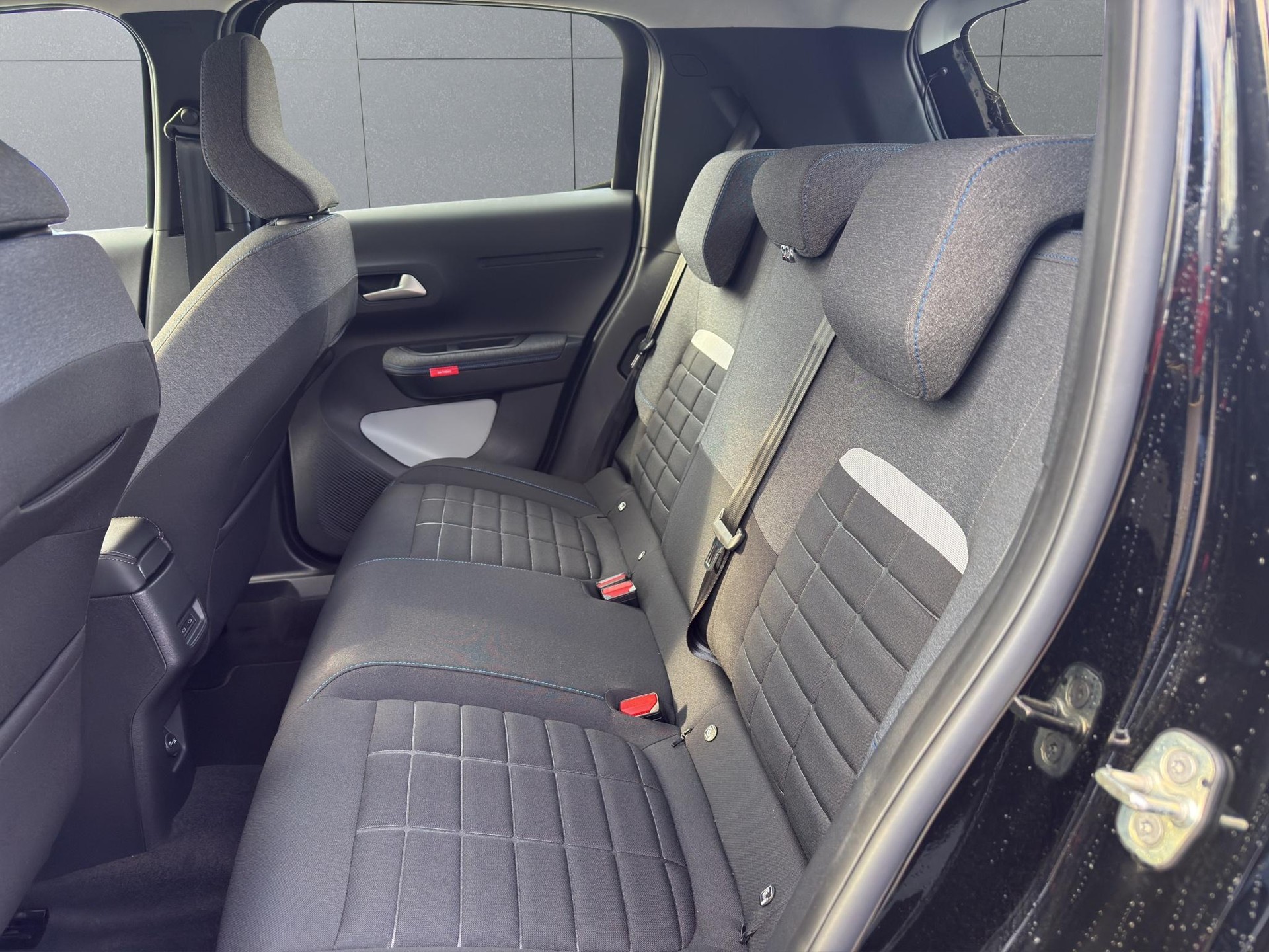 CITROEN C3 1.2 Hybrid Tonic-image-10