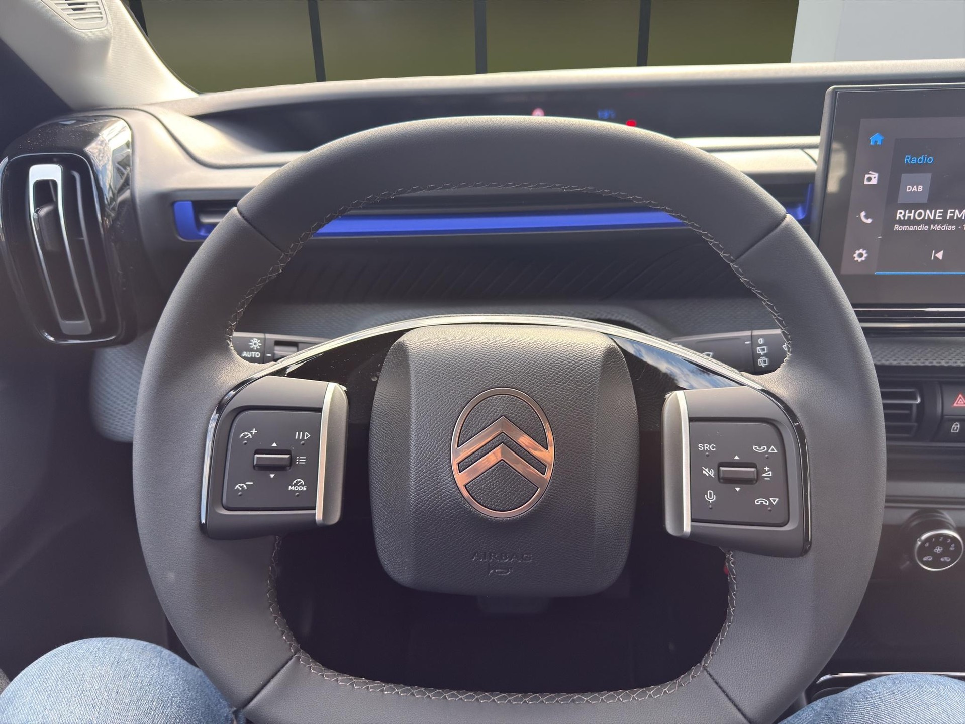CITROEN C3 1.2 Hybrid Tonic-image-8