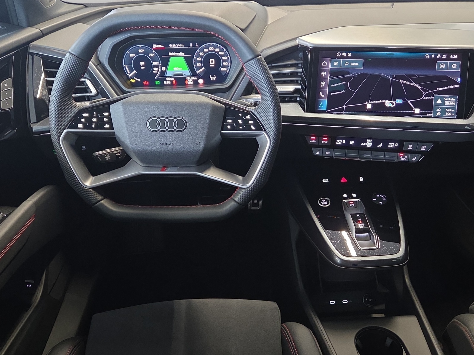 AUDI Q4 e-tron 45 Edition Swiss Ski quattro-image-6
