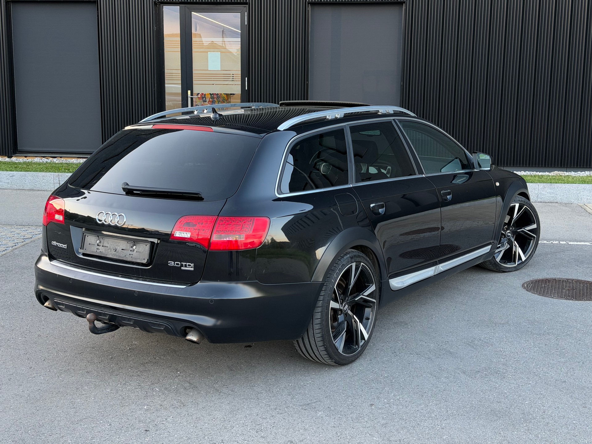 AUDI A6 allroad 3.0 TDI quattro-image-5