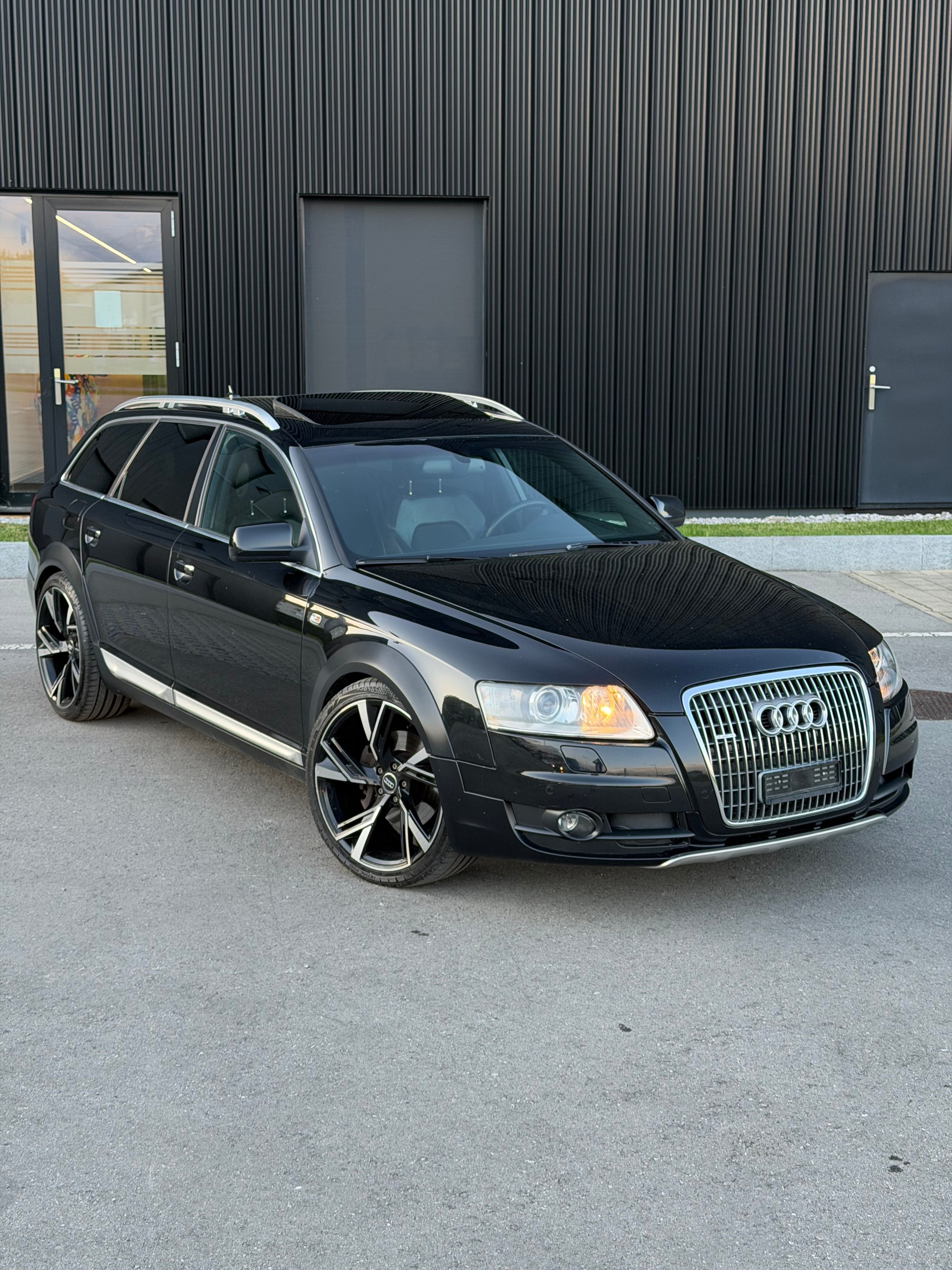 AUDI A6 allroad 3.0 TDI quattro-image-12