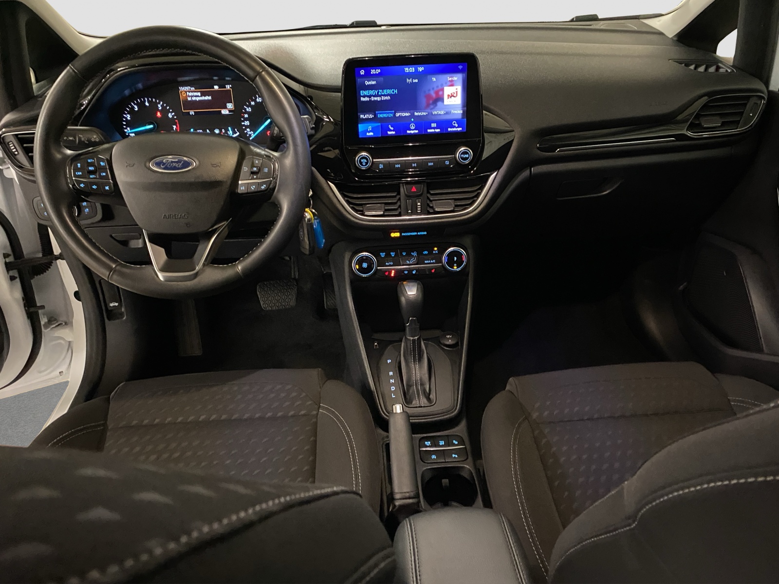 FORD Fiesta 1.0 EcoB Hybrid Titanium-image-10