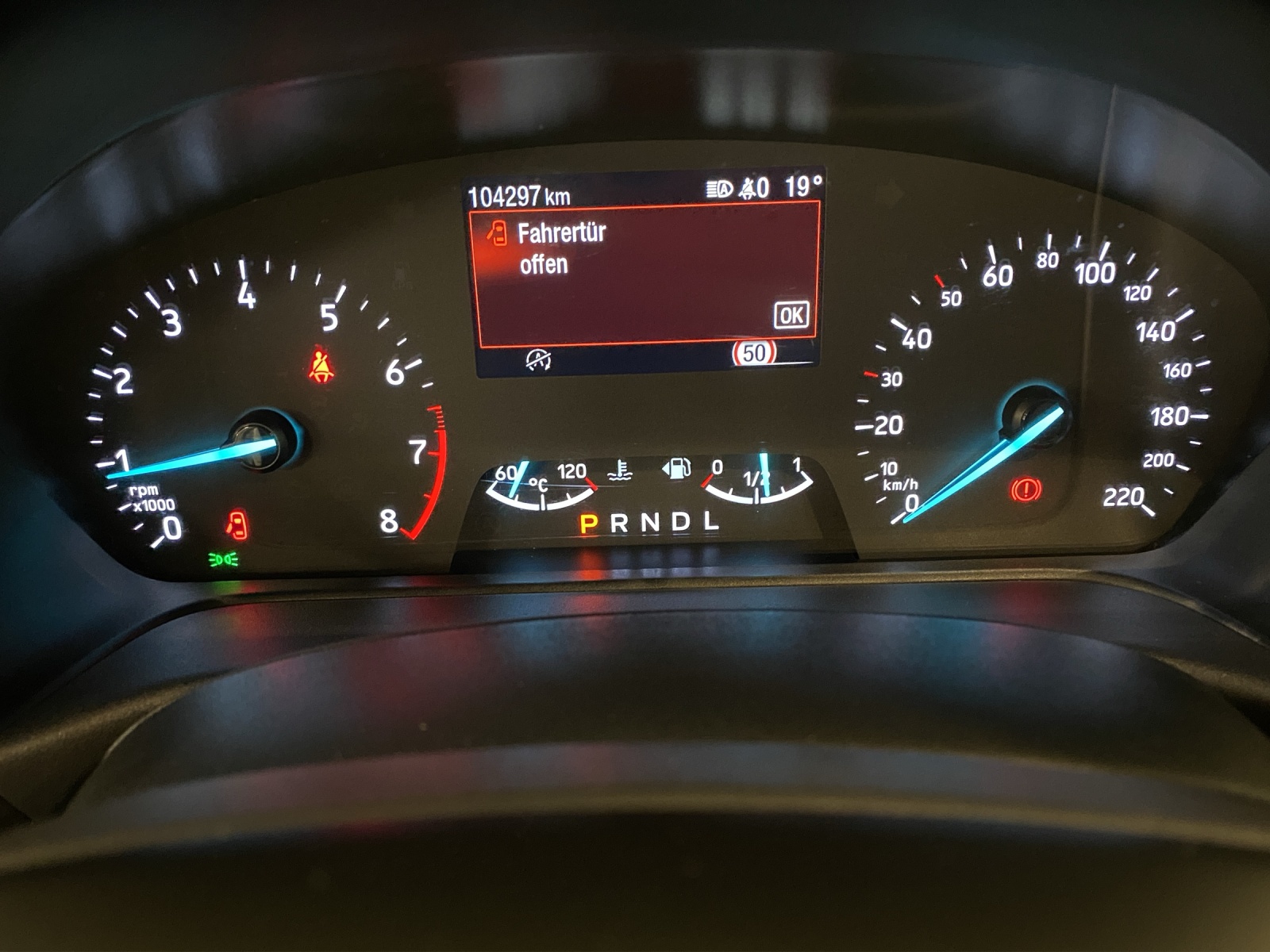 FORD Fiesta 1.0 EcoB Hybrid Titanium-image-8