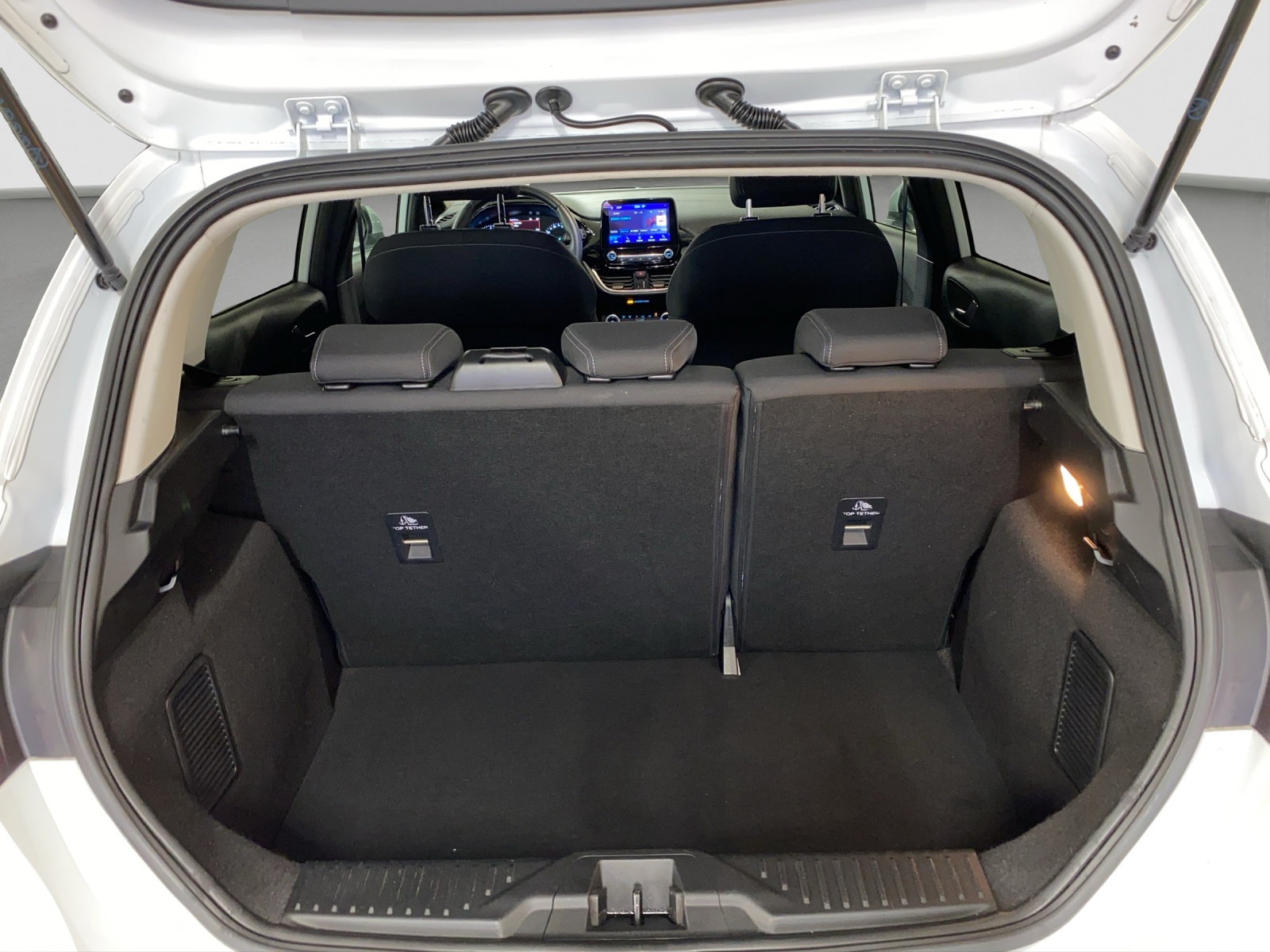 FORD Fiesta 1.0 EcoB Hybrid Titanium-image-13