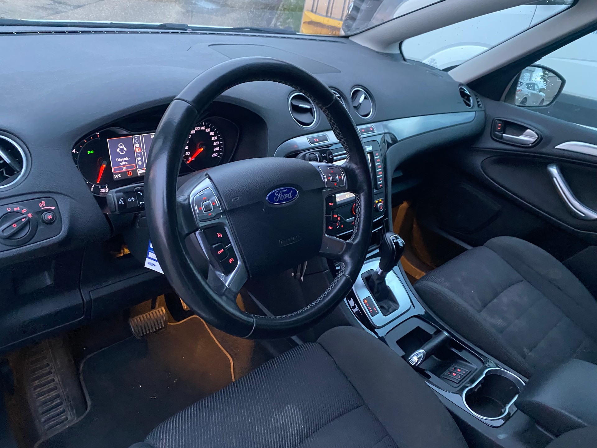 FORD S-Max 2.0 TDCi Titanium PowerShift-image-4