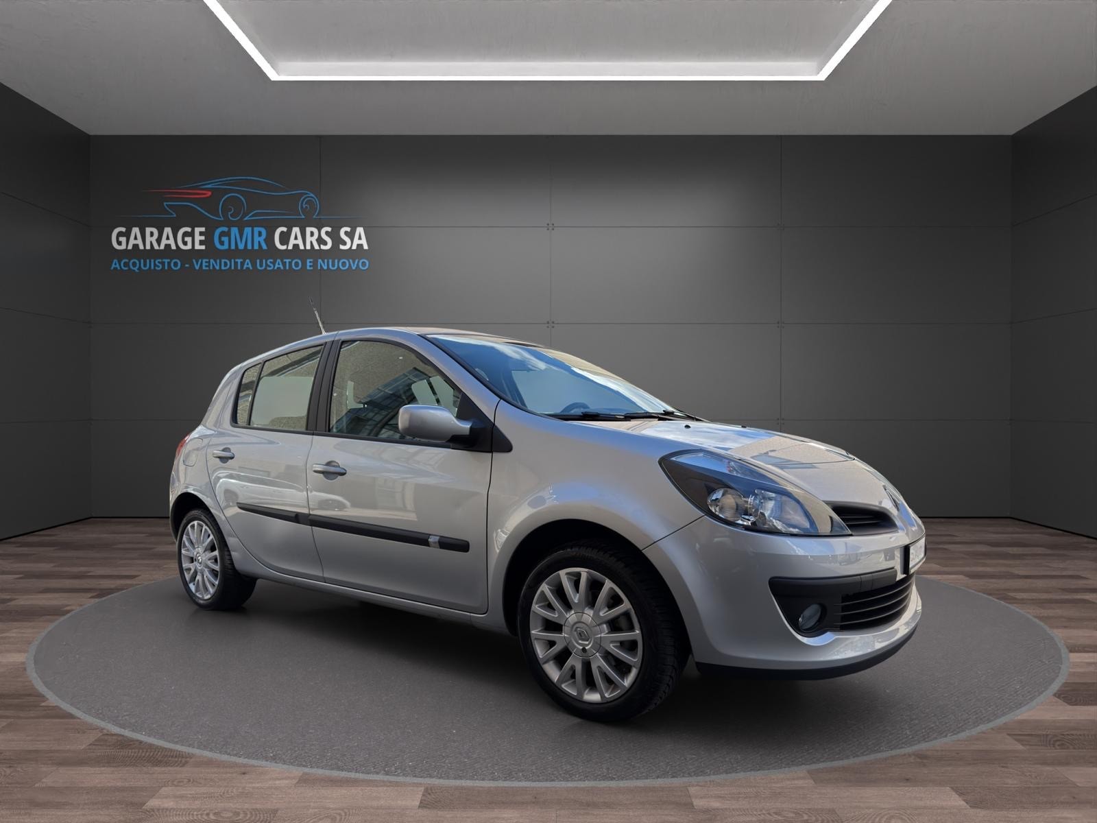 RENAULT Clio 1.2 16V Turbo Expression-image-1