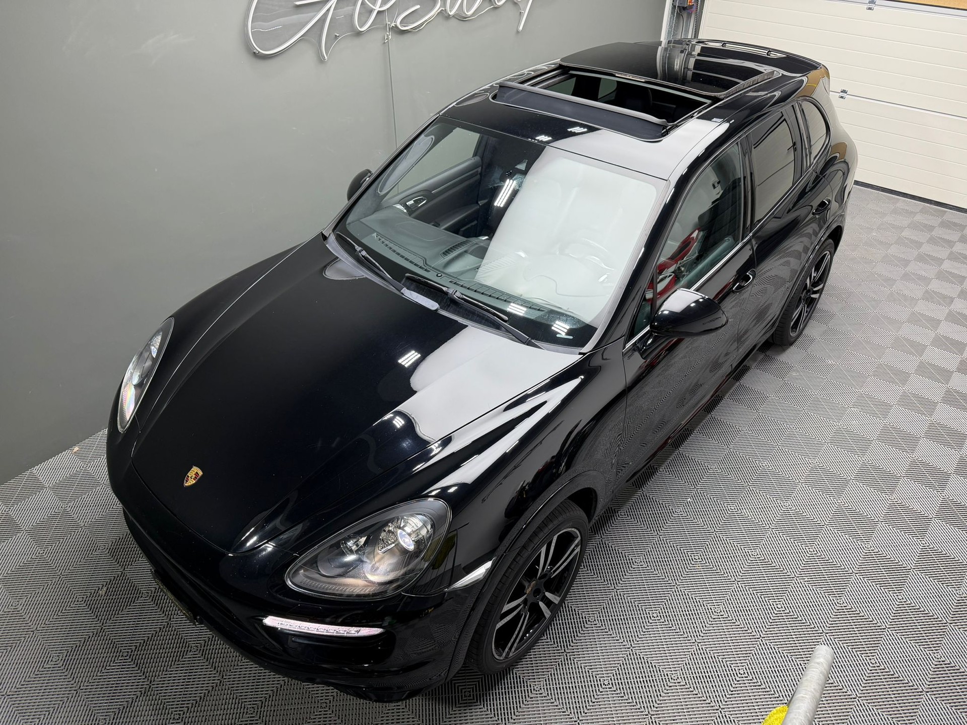 PORSCHE Cayenne Turbo S Attelage-image-8