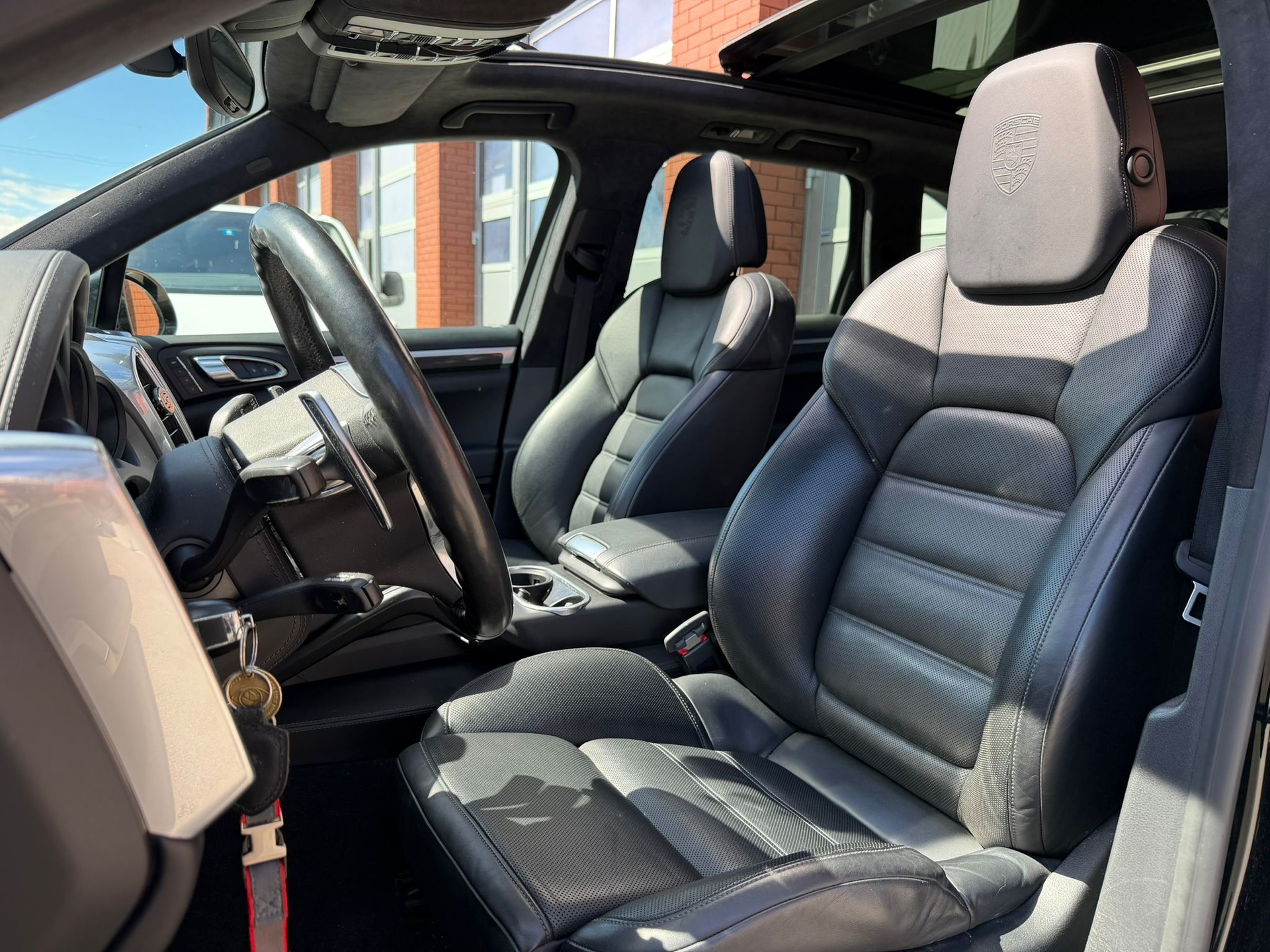 PORSCHE Cayenne Turbo S Attelage-image-10