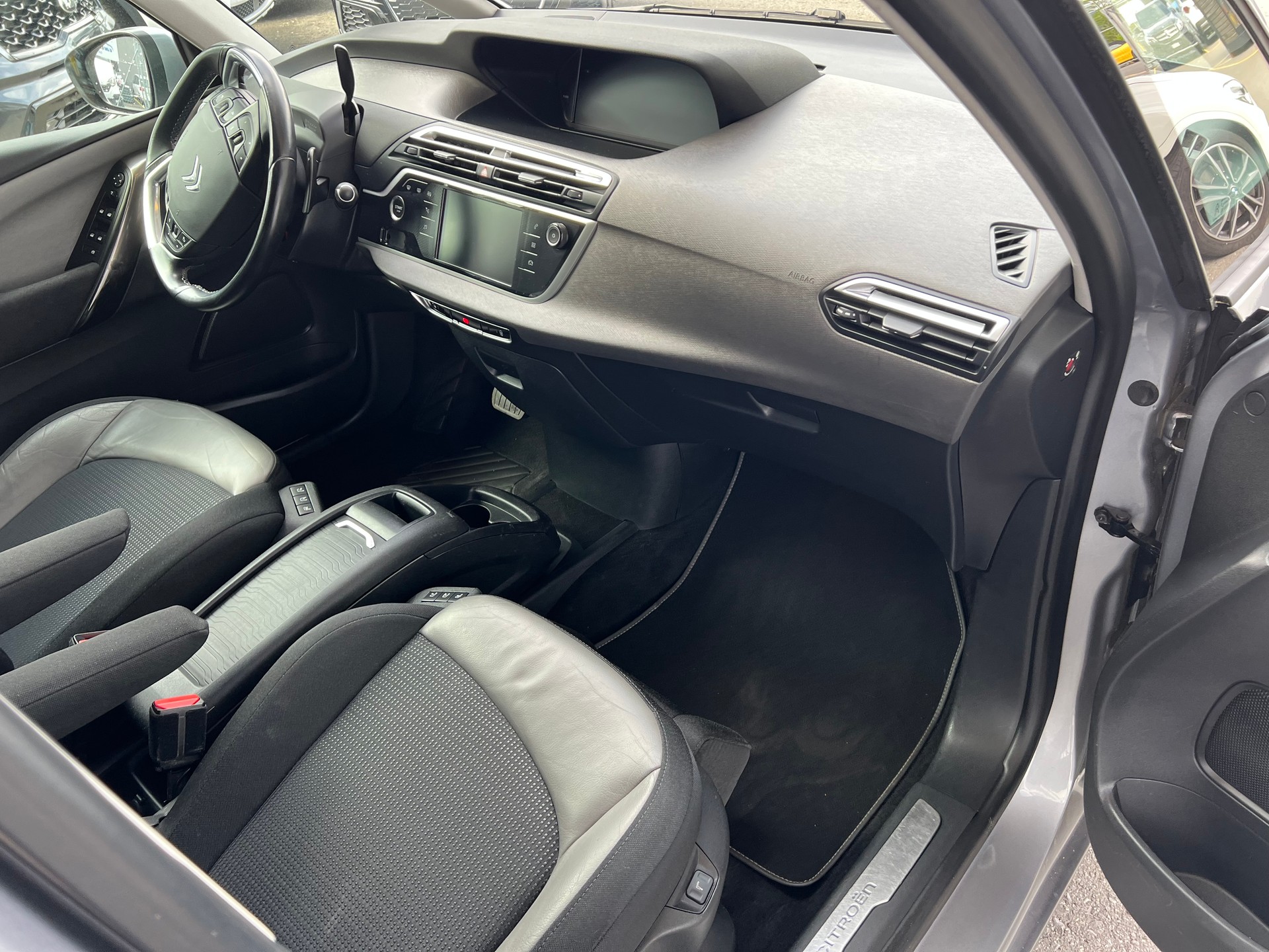 CITROEN Grand C4 Picasso 2.0 BlueHDi Edition *** 7 Plätzer * Navi * Leder * Rückfahrtkamera * frisch ab MFK * 1 Jahr Garantie möglich **-image-15