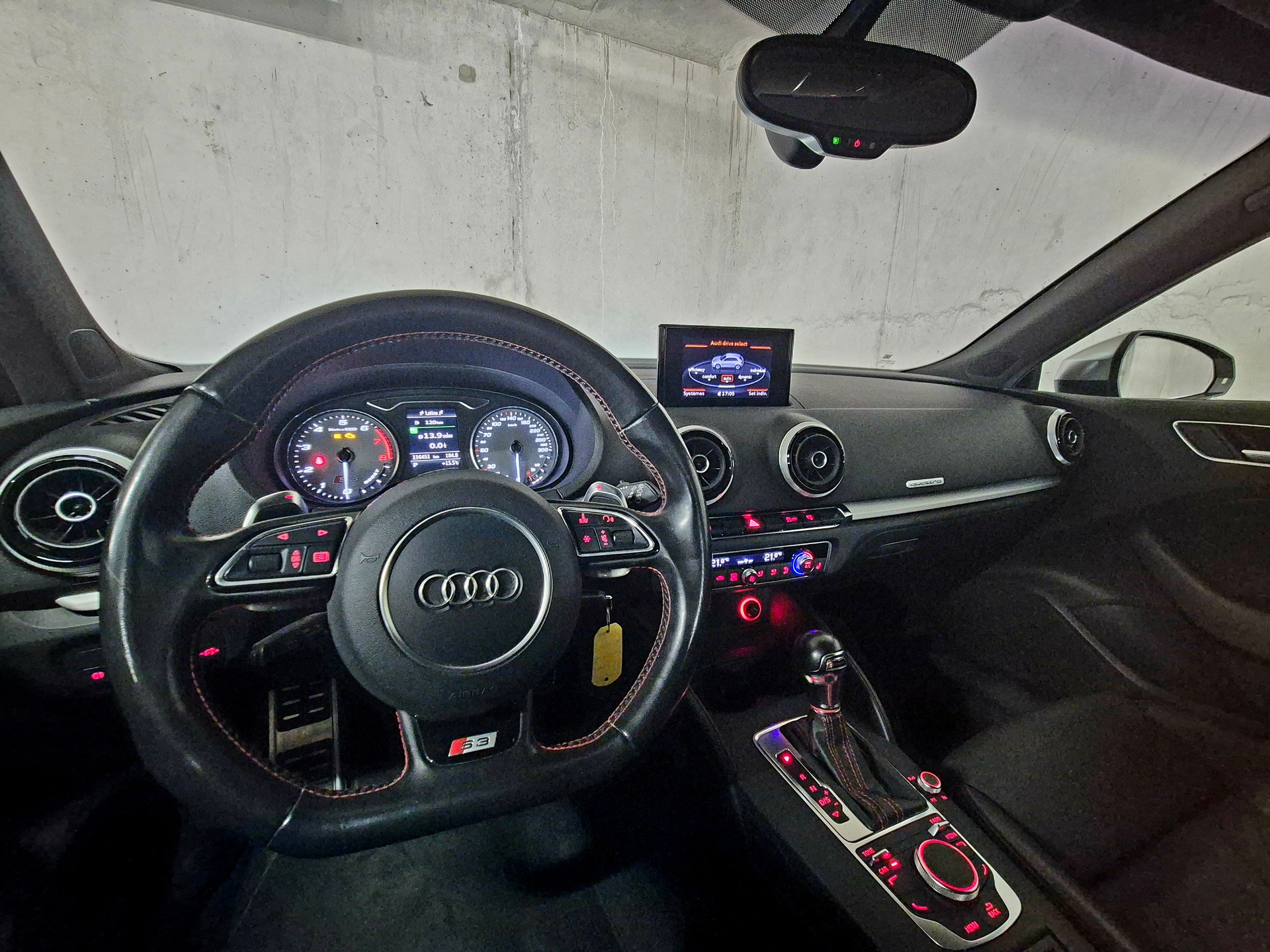 AUDI S3 2.0 TFSI quattro S-tronic-image-8