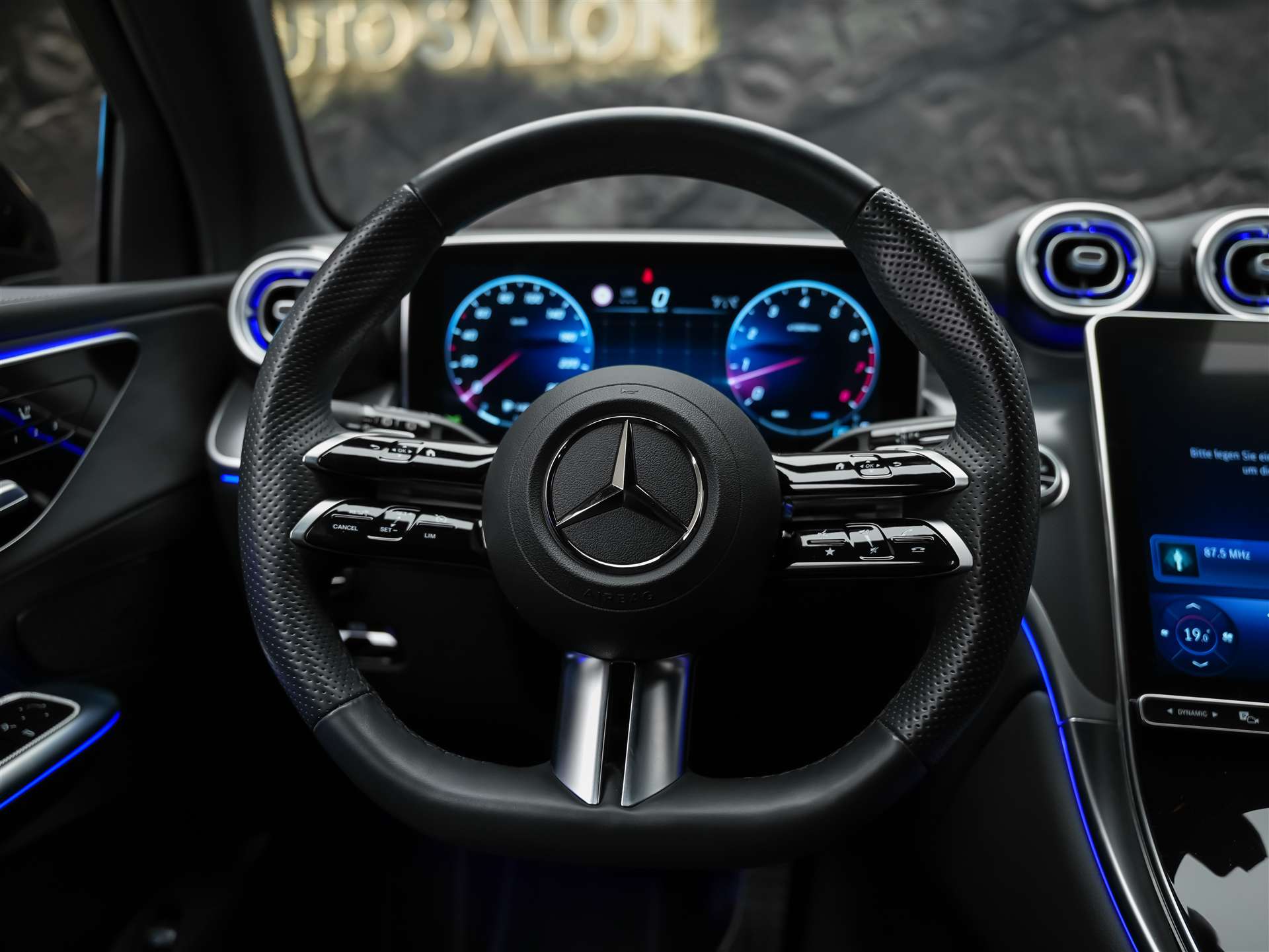 MERCEDES-BENZ GLC 200 AMG Line 4matic *Digital Light*360° Kamera* Night Paket*-image-18
