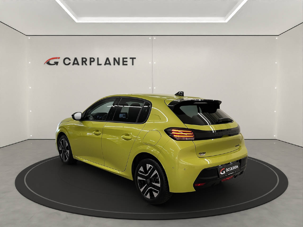 PEUGEOT 208 1.2 Hybrid Allure-image-2