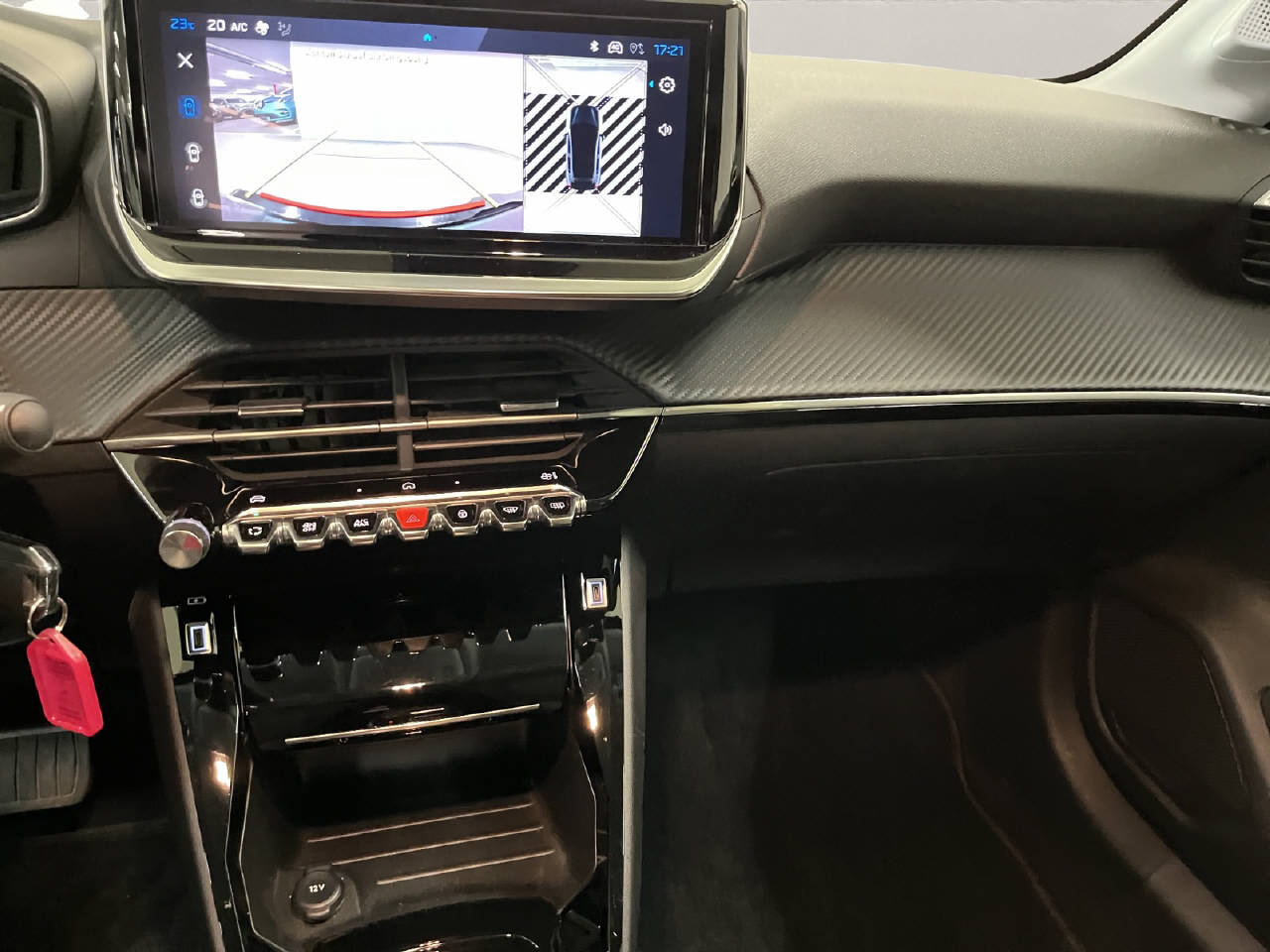 PEUGEOT 208 1.2 Hybrid Allure-image-7