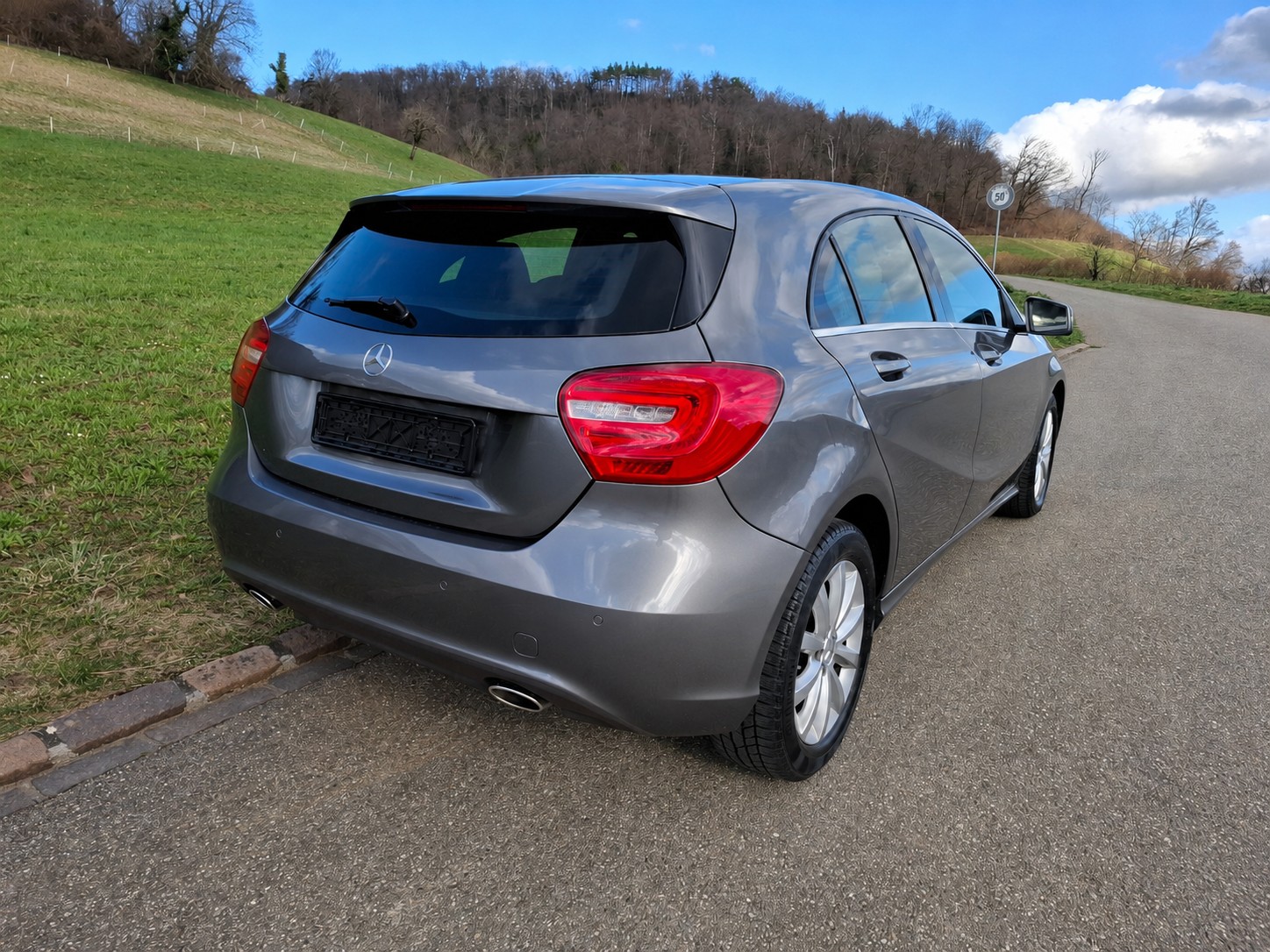 MERCEDES-BENZ A 200 CDI-image-1