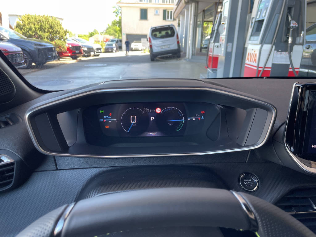 PEUGEOT 208 1.2 Hybrid 145 GT-image-5