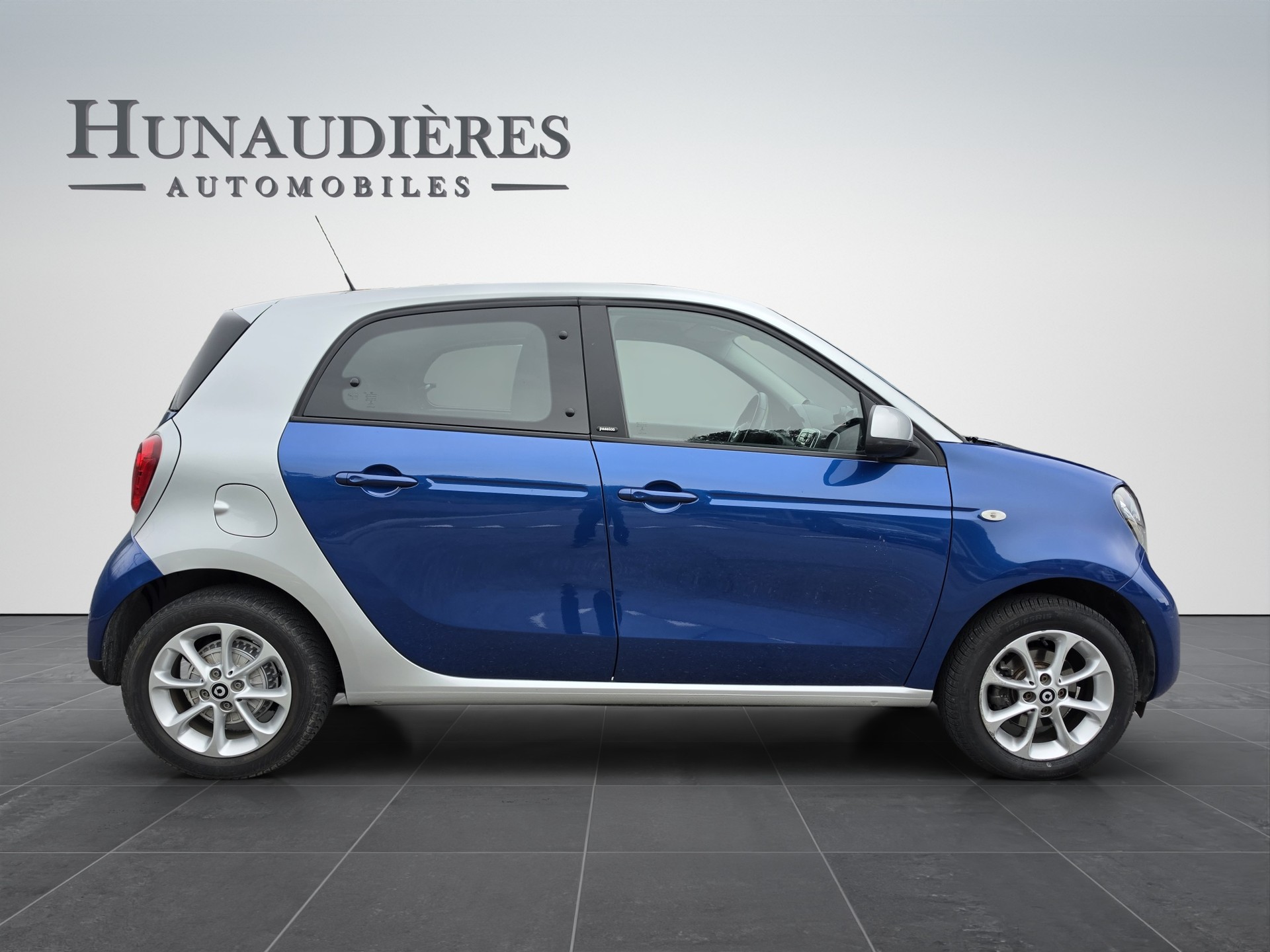 SMART forfour passion twinmatic-image-11