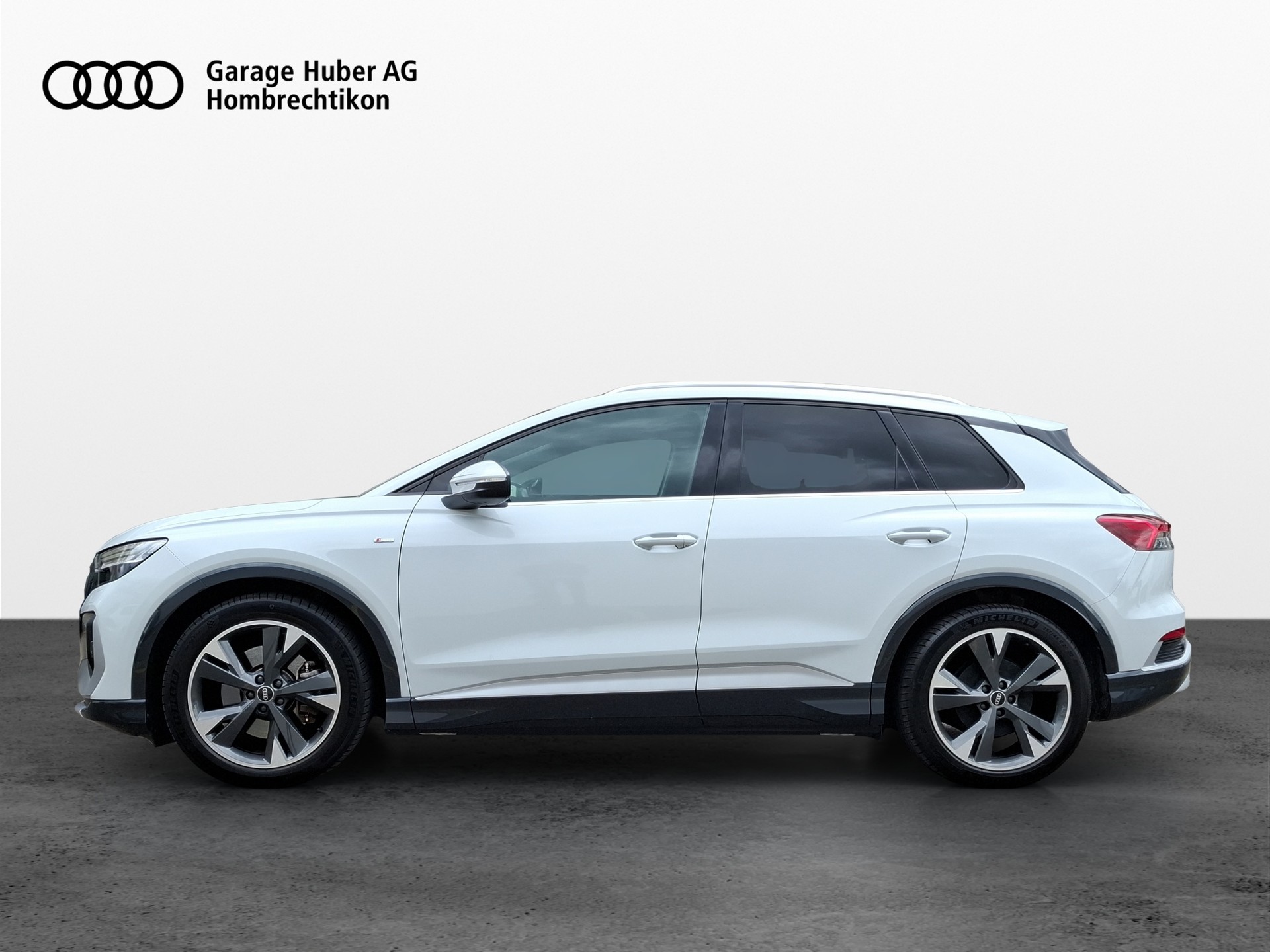 AUDI Q4 e-tron 45 quattro-image-1
