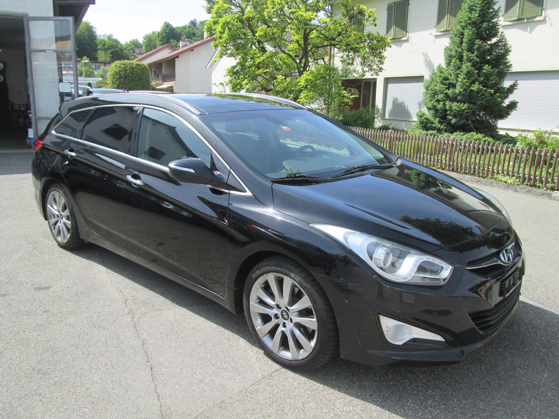 HYUNDAI i40 Wagon 1.7 CRDI Premium-image-5