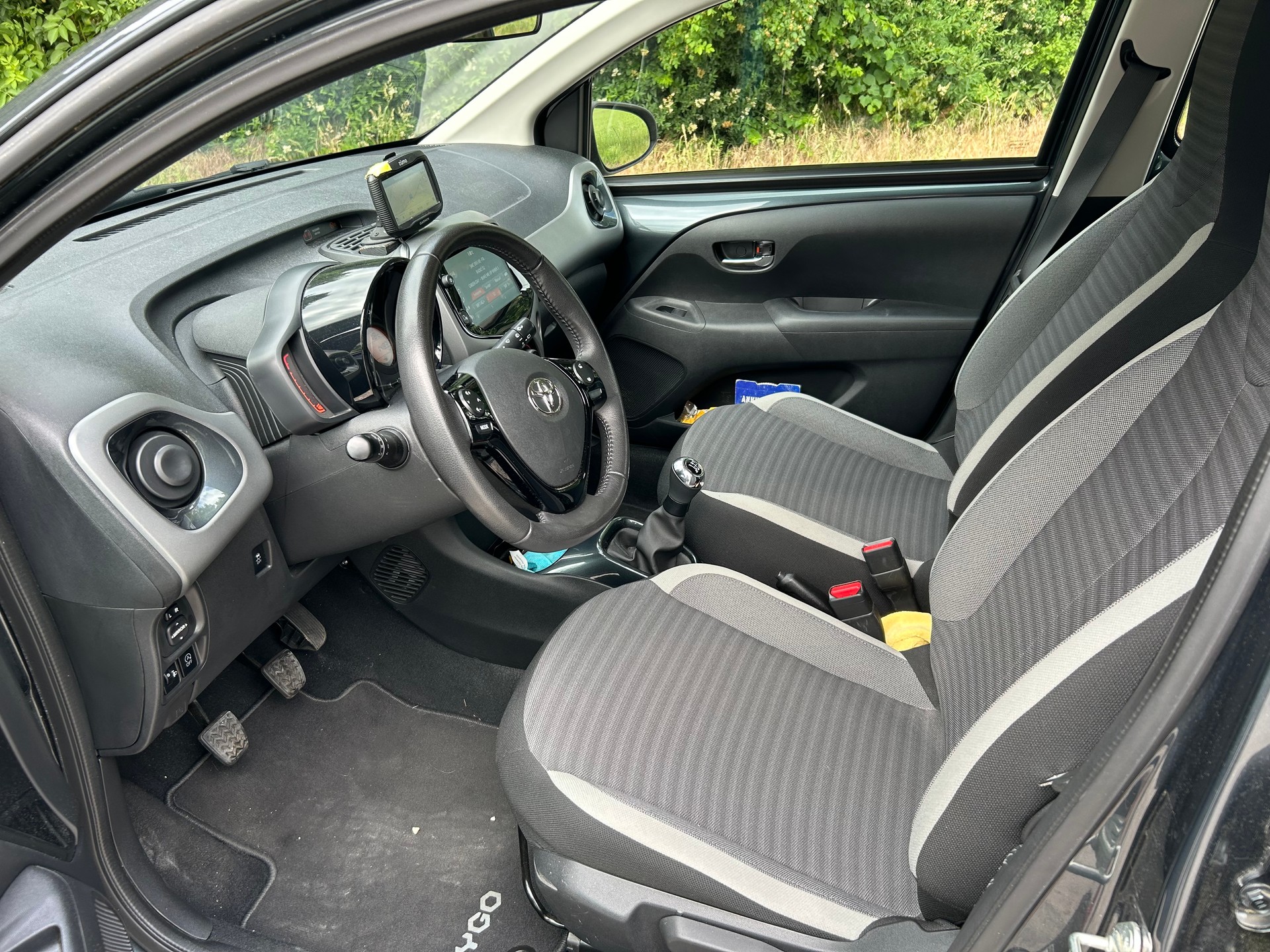 TOYOTA 1.0 VVT-i Trend 8-fach bereift & MFK-image-3