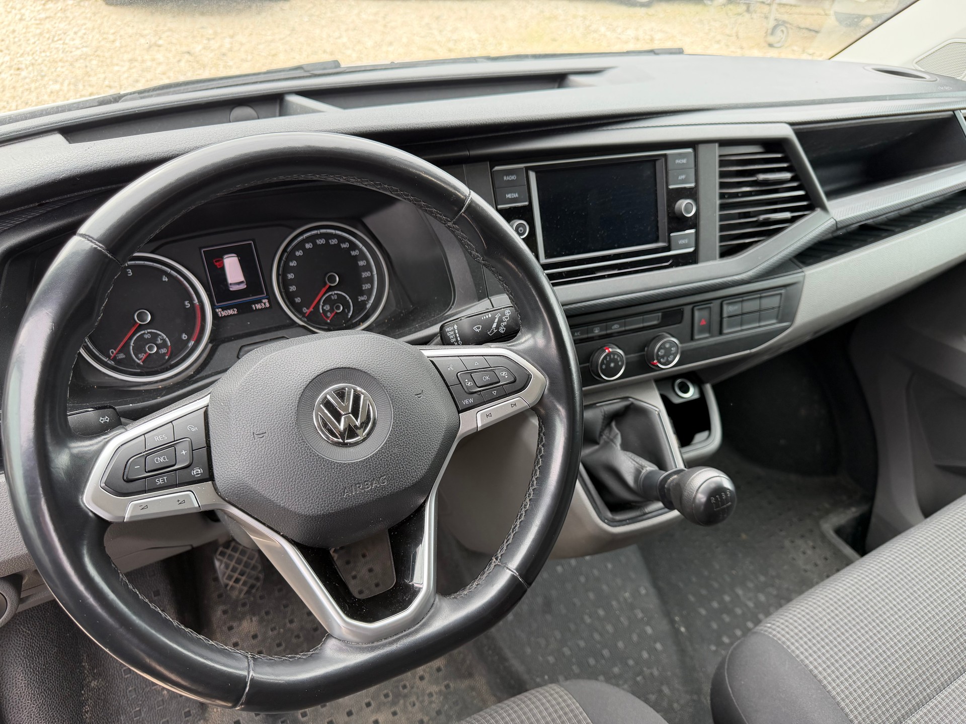 VW T6.1 2.0 TDI-image-8