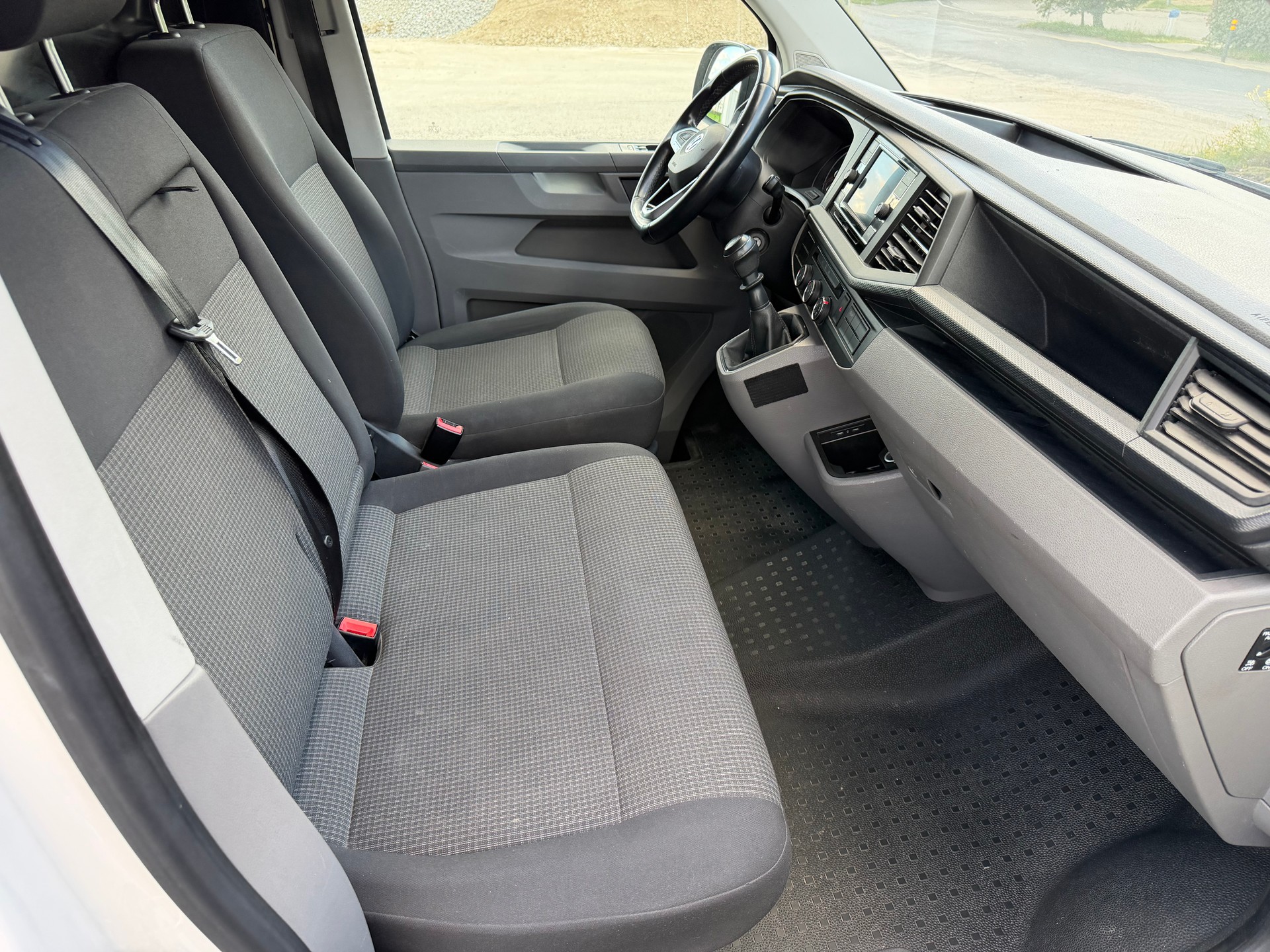 VW T6.1 2.0 TDI-image-11