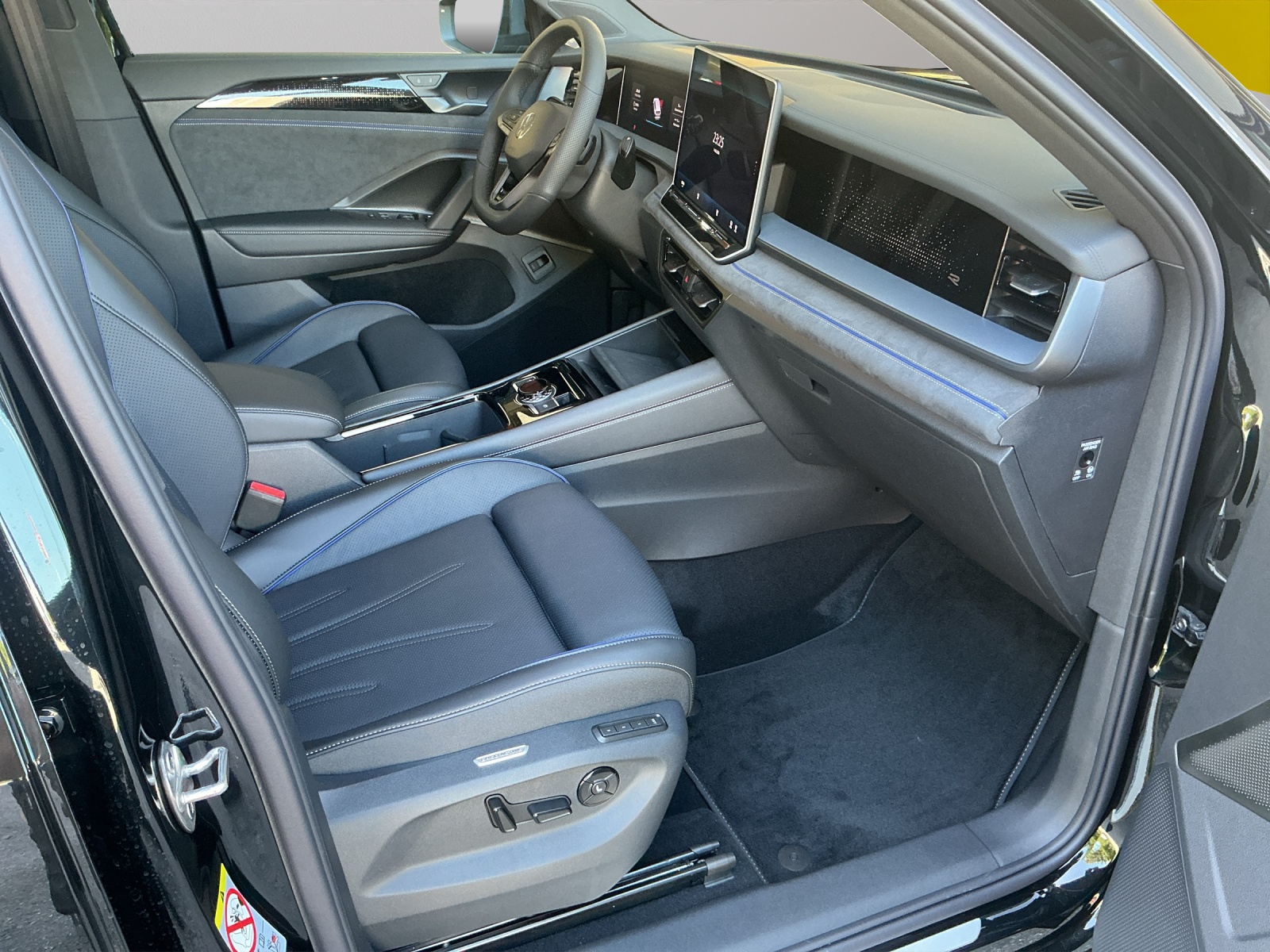 VW Tayron 2.0 TSI R-Line Plus DSG 4Motion-image-10