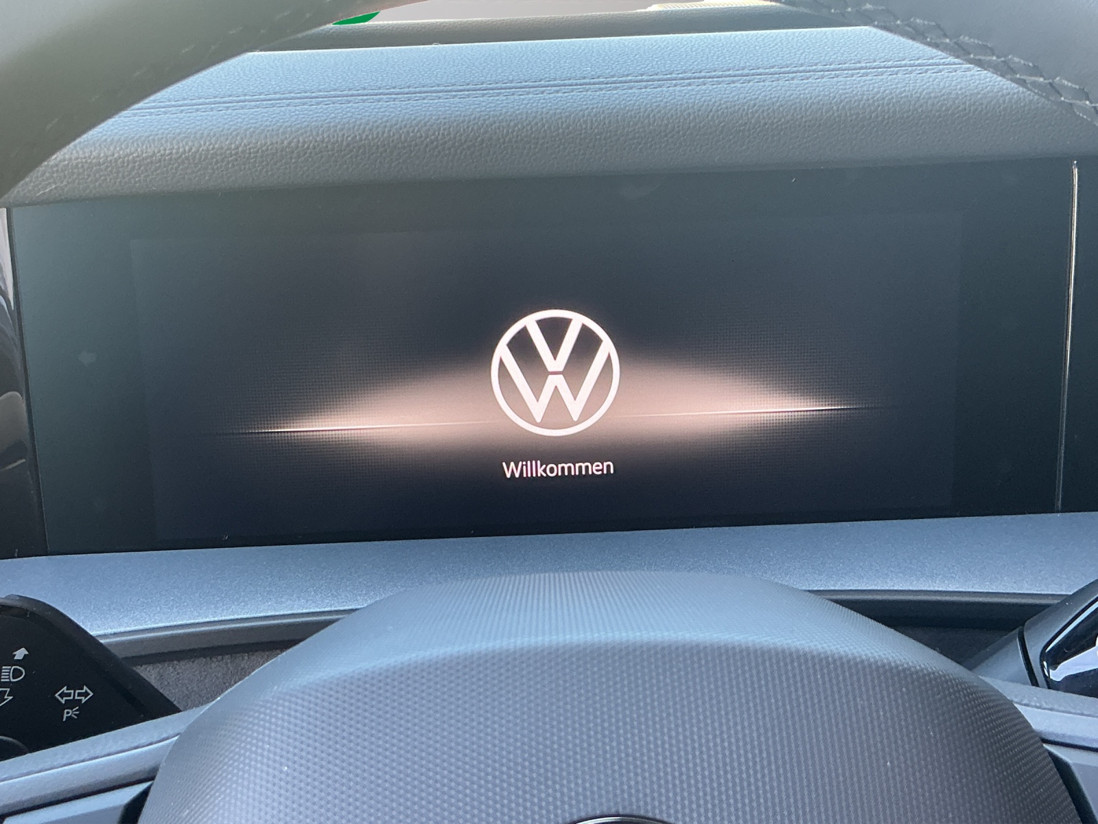 VW Tayron 2.0 TSI R-Line Plus DSG 4Motion-image-7