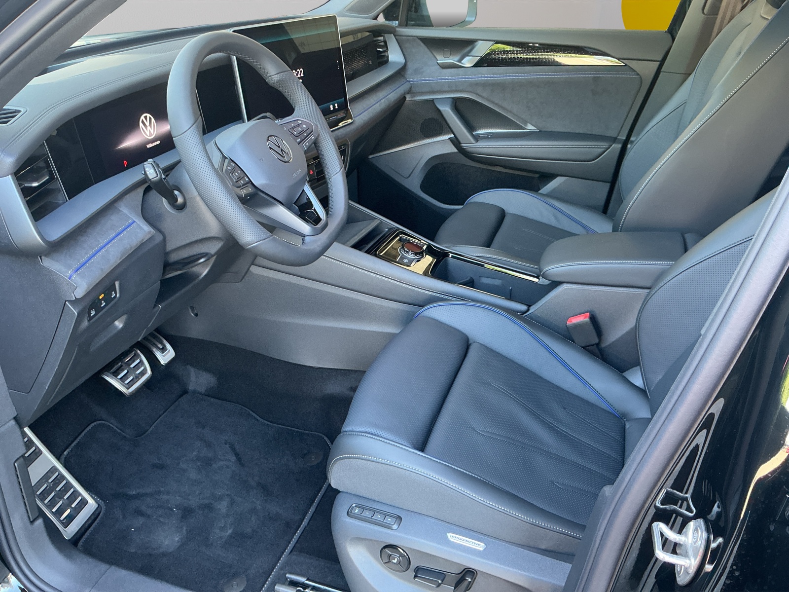 VW Tayron 2.0 TSI R-Line Plus DSG 4Motion-image-4