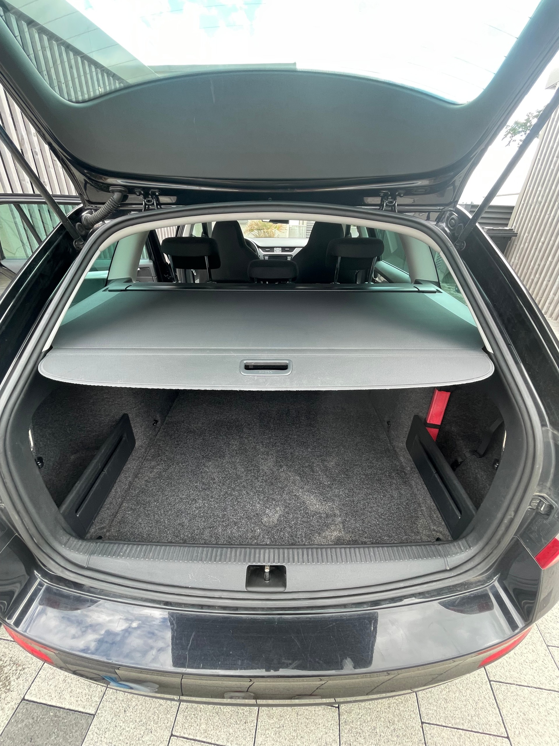 SKODA 1.8 TSI Elegance 4x4 DSG-image-8