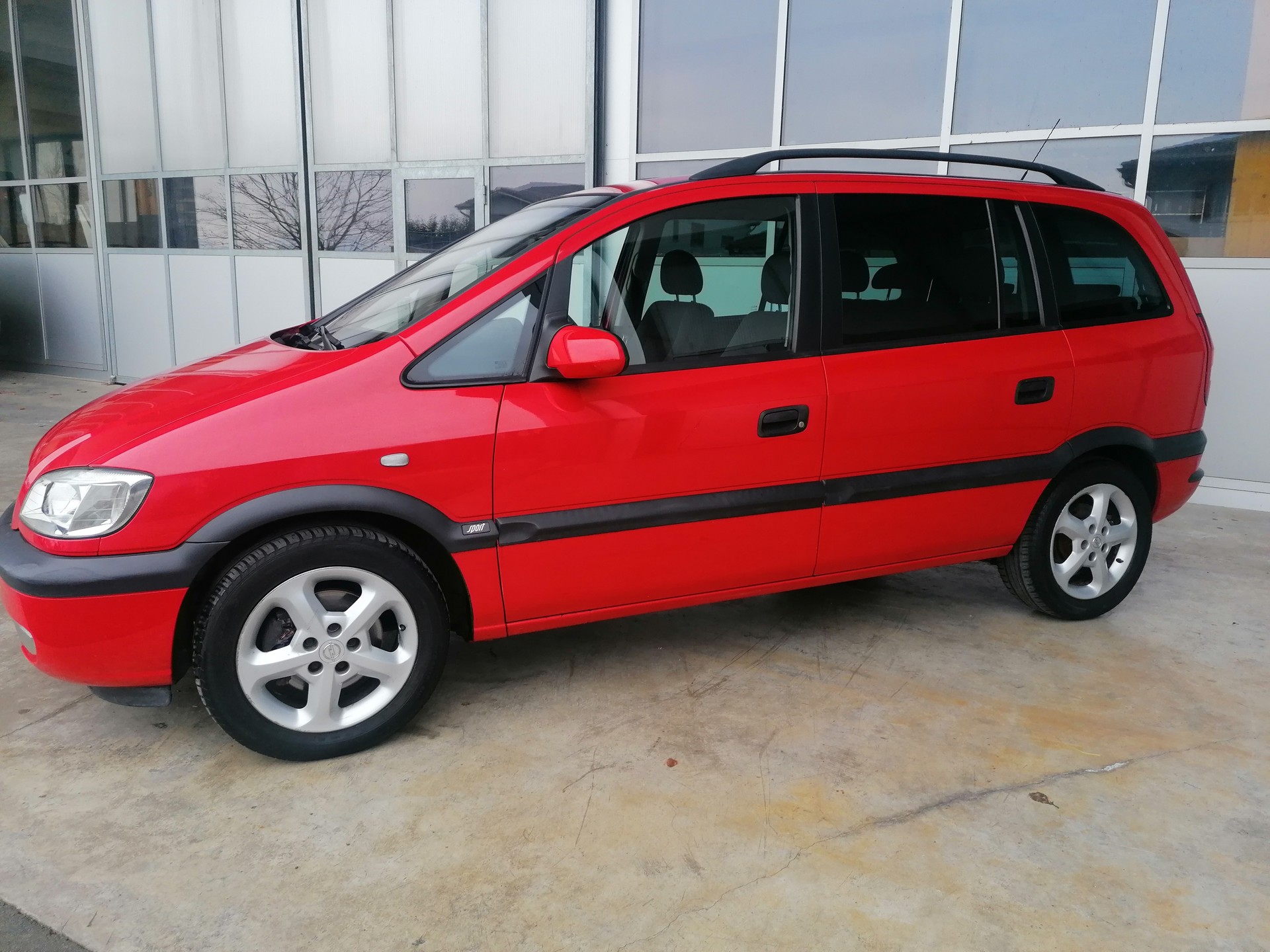 OPEL Zafira 2.2i 16V Comfort-image-1
