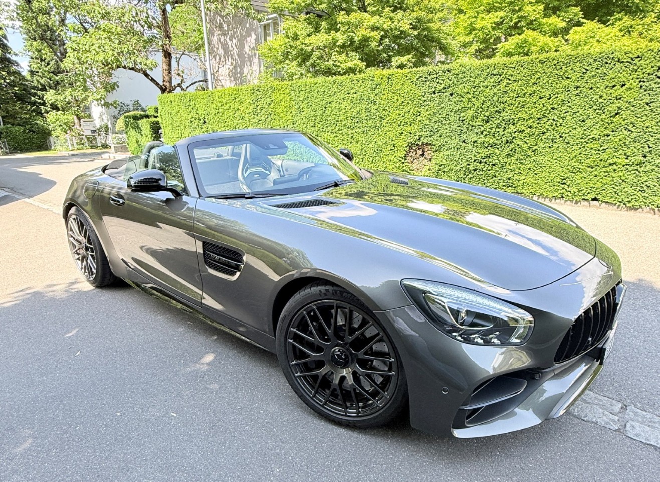 MERCEDES-BENZ AMG GT C-image-1