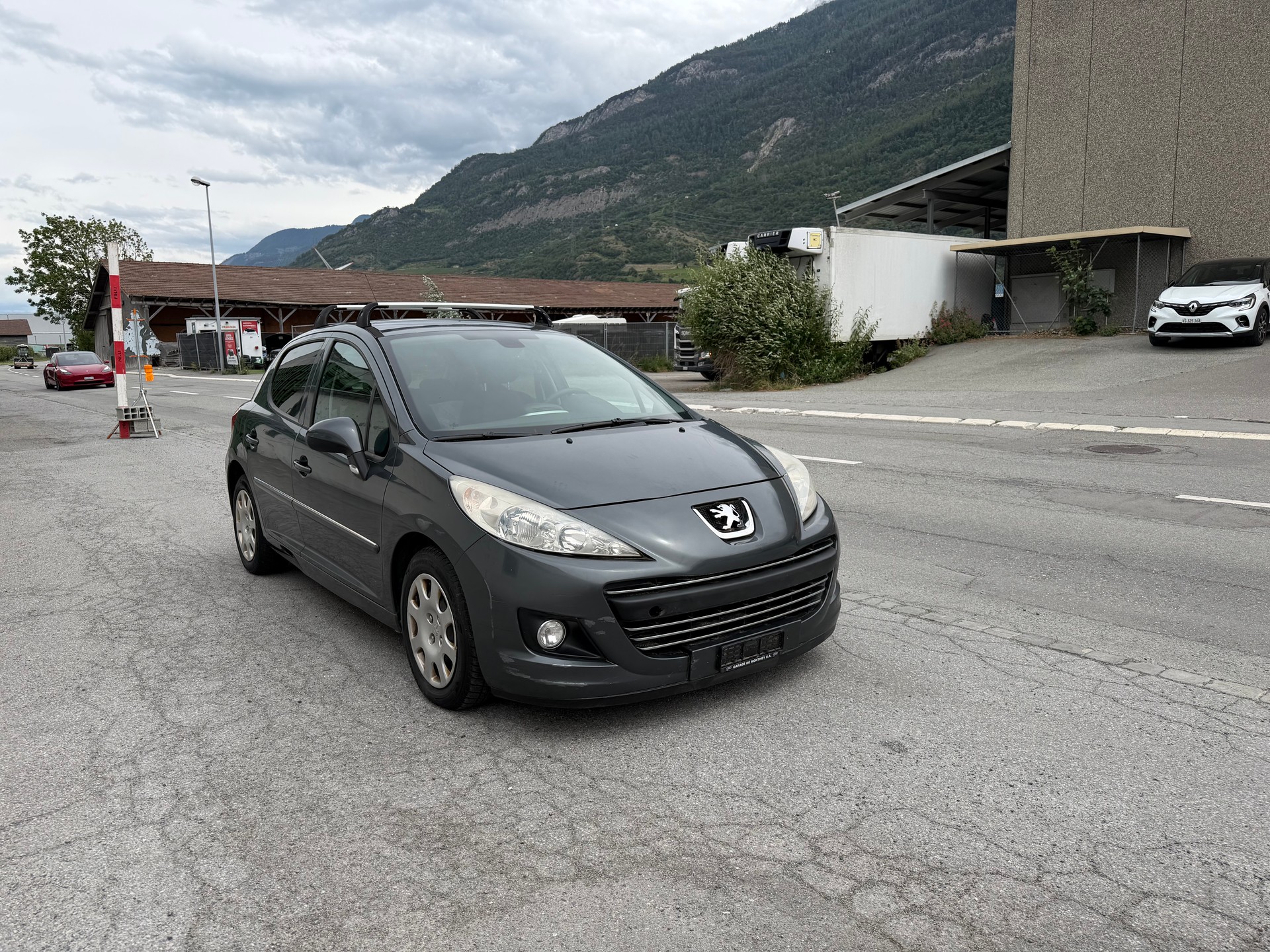 PEUGEOT 207 1.6 HDI Sport-image-9
