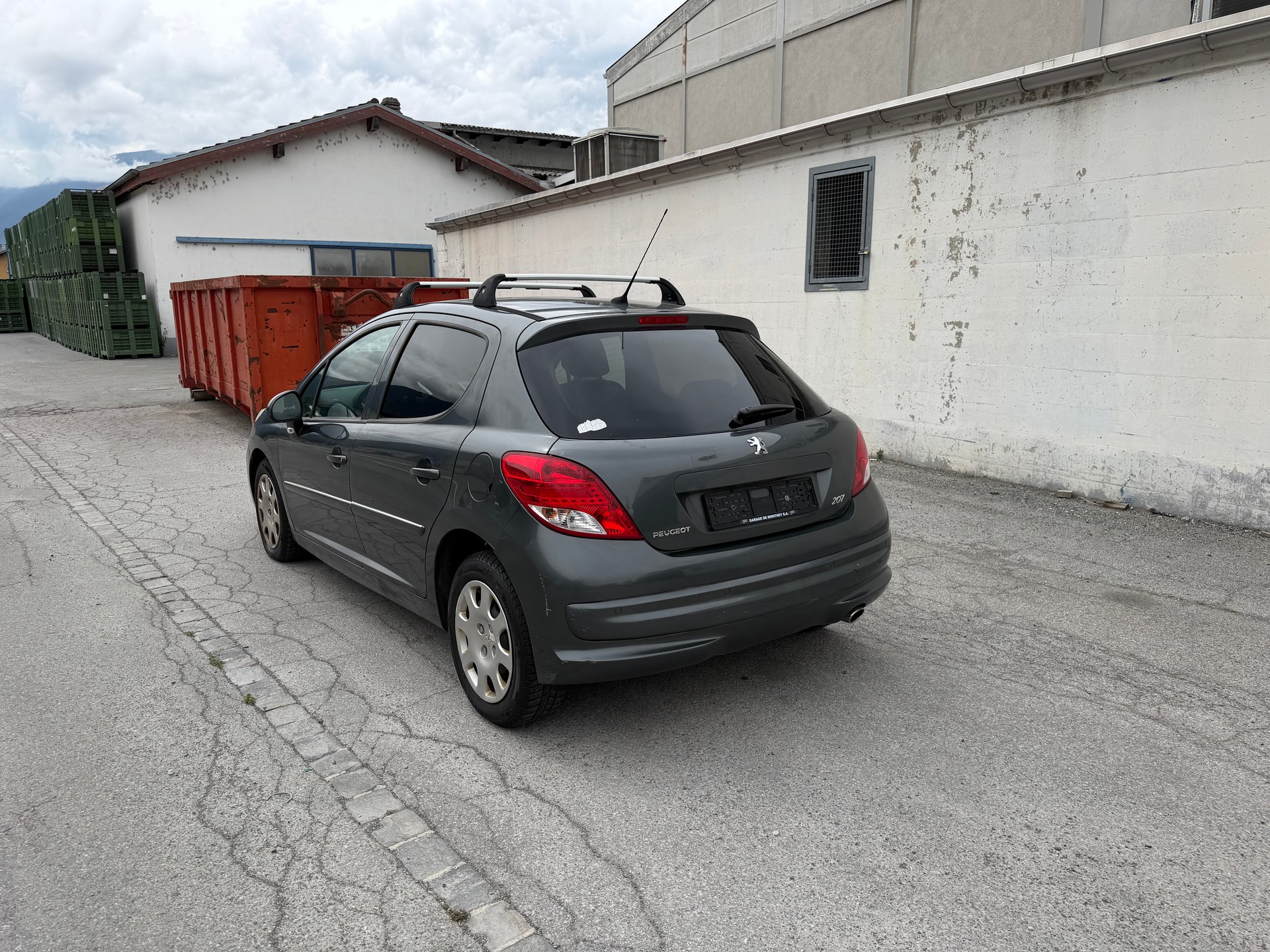 PEUGEOT 207 1.6 HDI Sport-image-6