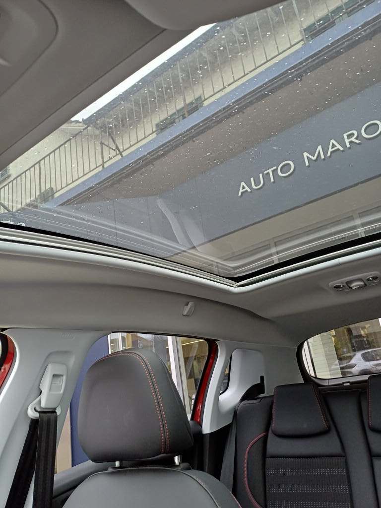 PEUGEOT 2008 1.2 PureTech 110 GT Line S/S-image-10