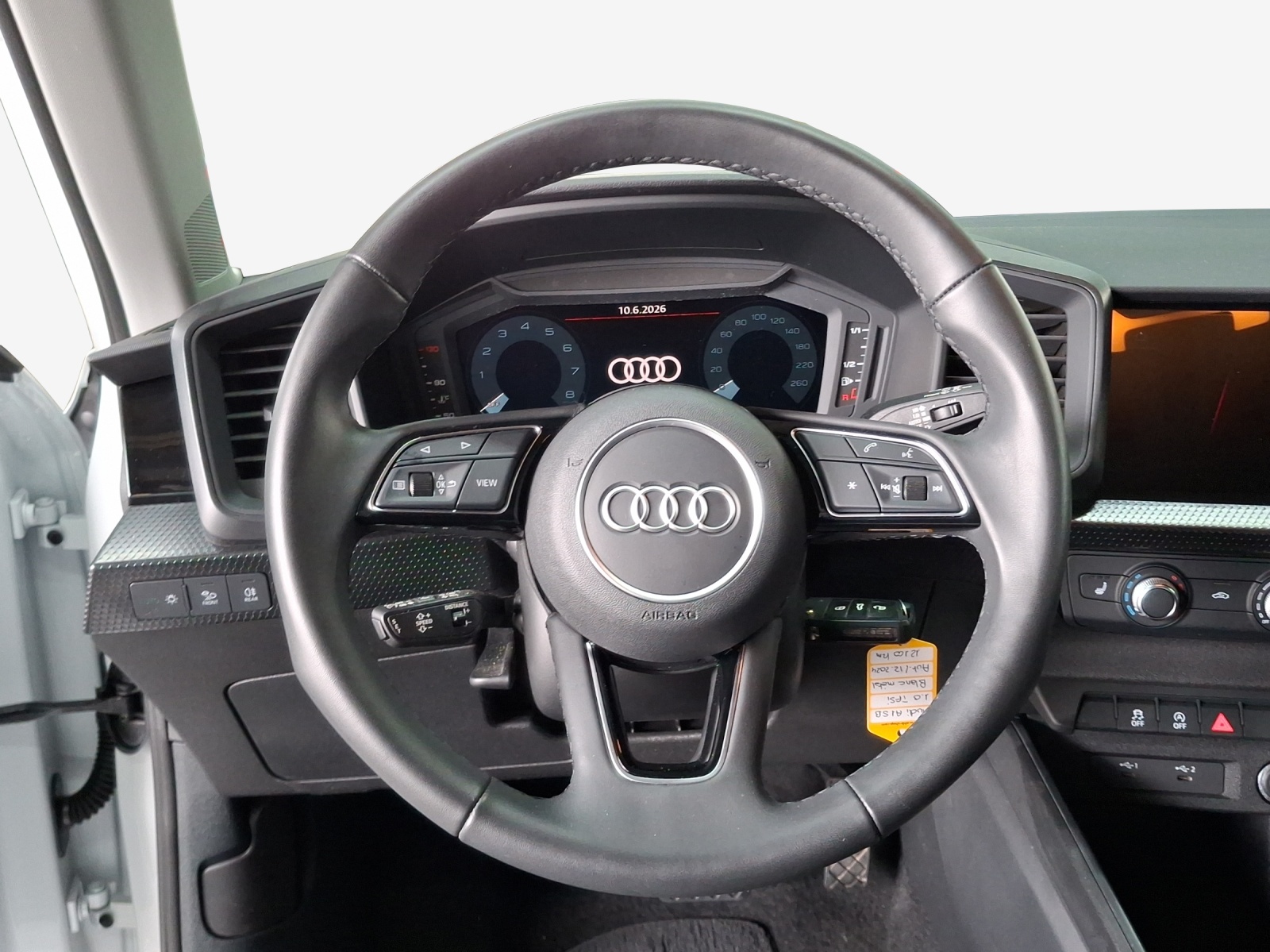 AUDI A1 Sportback 30 TFSI Attraction S-tronic-image-9